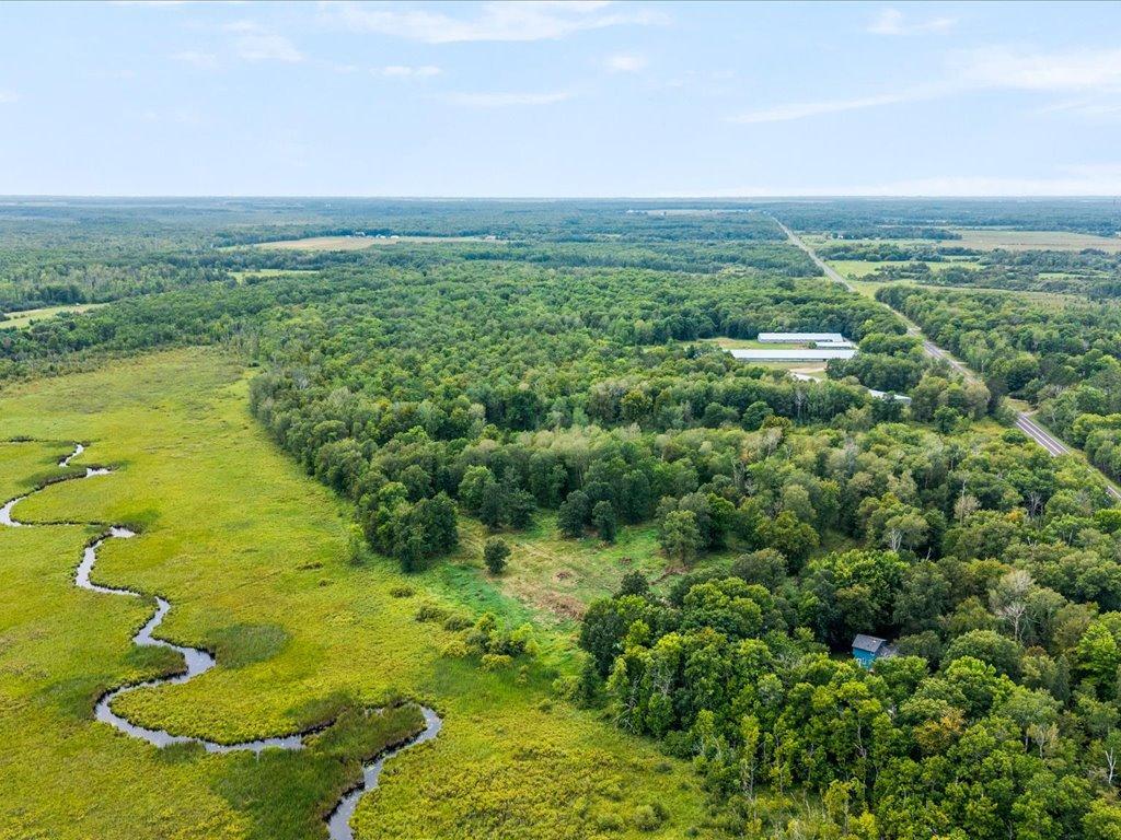 1971 single family home for sale at 33021 State Highway 210 in Aitkin, MN — 4 bed, 2 bath (photo 27 of 52)