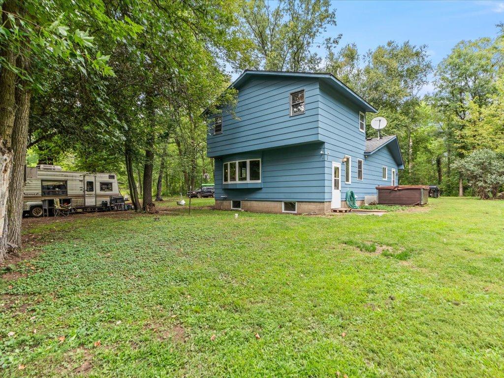 1971 single family home for sale at 33021 State Highway 210 in Aitkin, MN — 4 bed, 2 bath (photo 4 of 52)