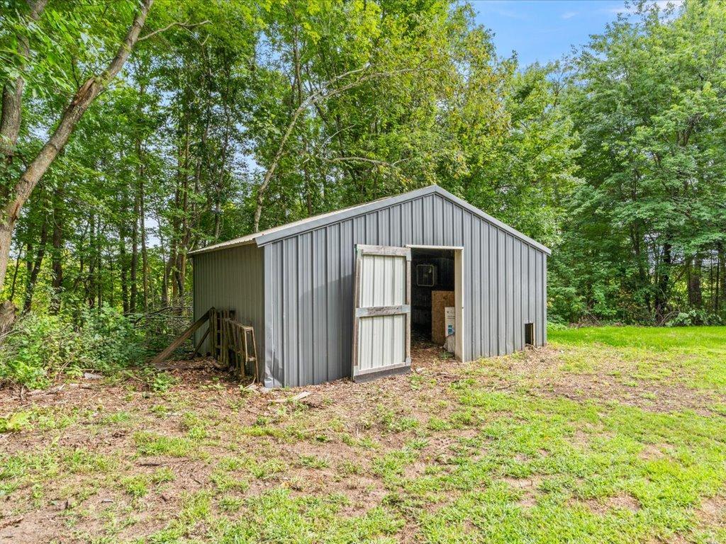 1971 single family home for sale at 33021 State Highway 210 in Aitkin, MN — 4 bed, 2 bath (photo 36 of 52)