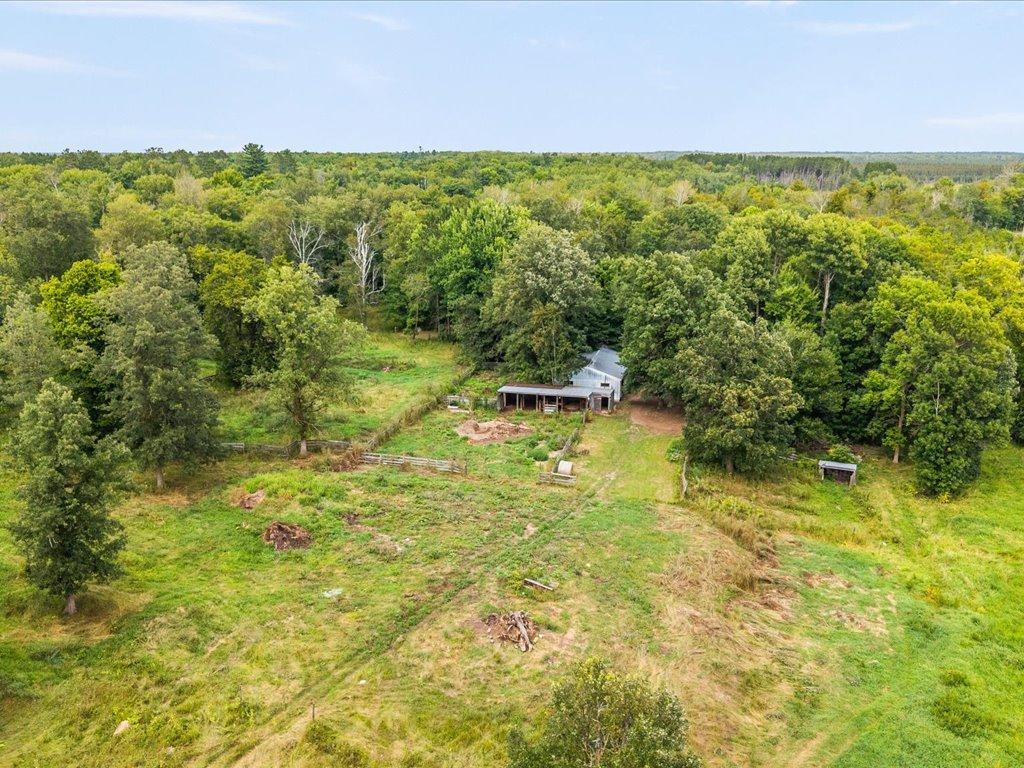 1971 single family home for sale at 33021 State Highway 210 in Aitkin, MN — 4 bed, 2 bath (photo 47 of 52)