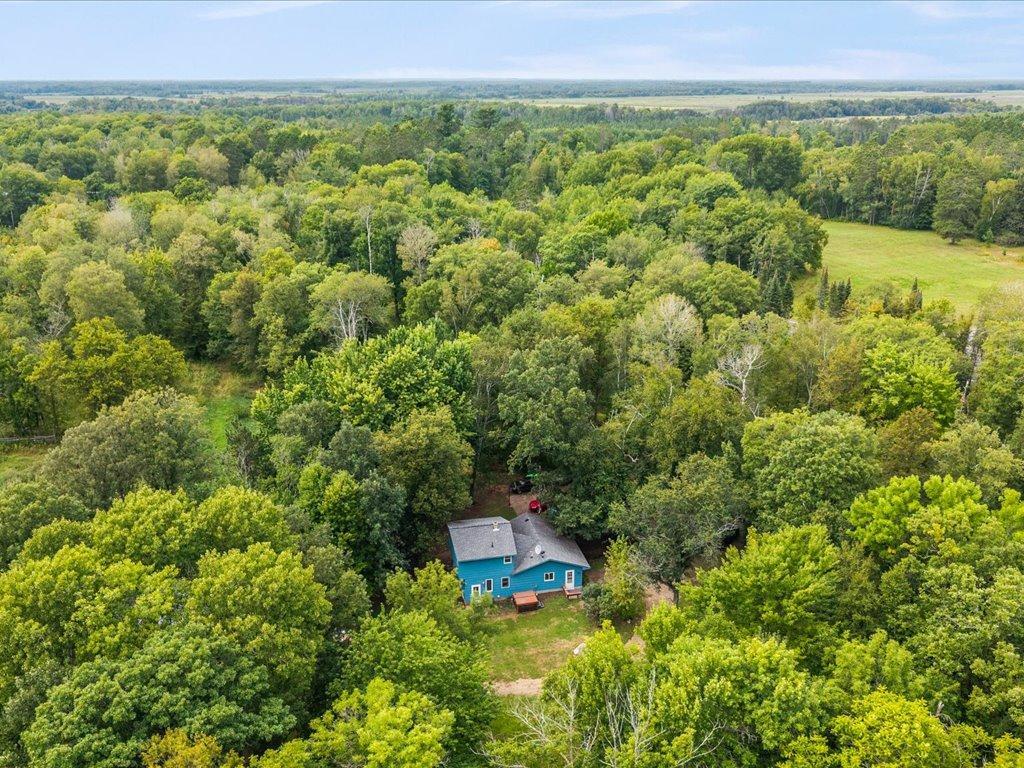 1971 single family home for sale at 33021 State Highway 210 in Aitkin, MN — 4 bed, 2 bath (photo 3 of 52)