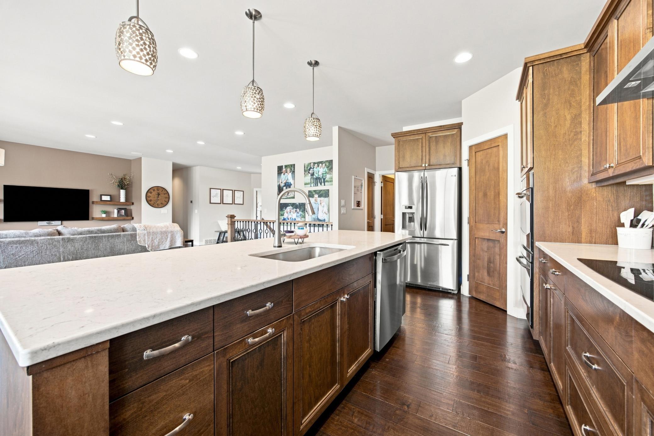 2011 single family home for sale at 6101 Silverleaf Drive S in Fargo, ND — 6 bed, 4 bath (photo 13 of 48)