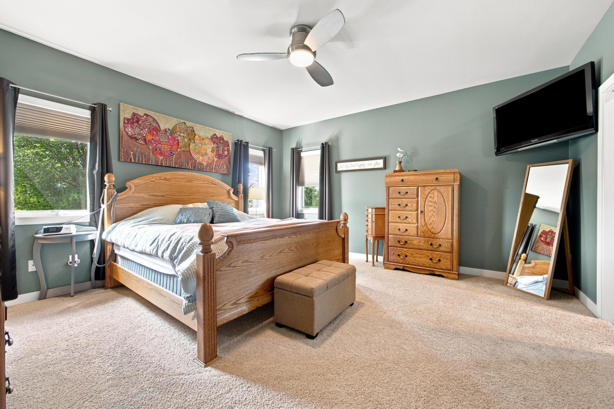2011 single family home for sale at 6101 Silverleaf Drive S in Fargo, ND — 6 bed, 4 bath (photo 16 of 48)