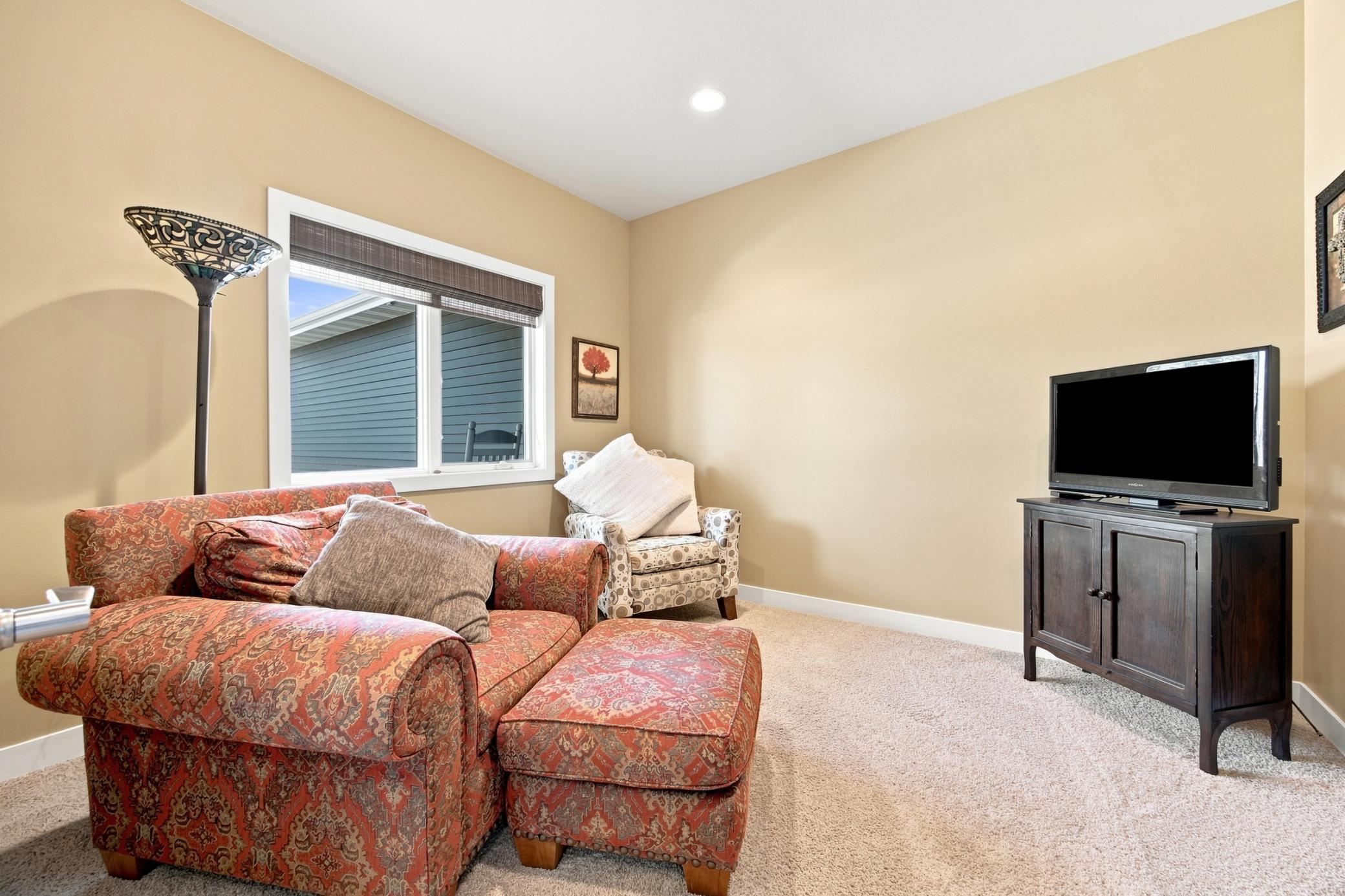 2011 single family home for sale at 6101 Silverleaf Drive S in Fargo, ND — 6 bed, 4 bath (photo 23 of 48)