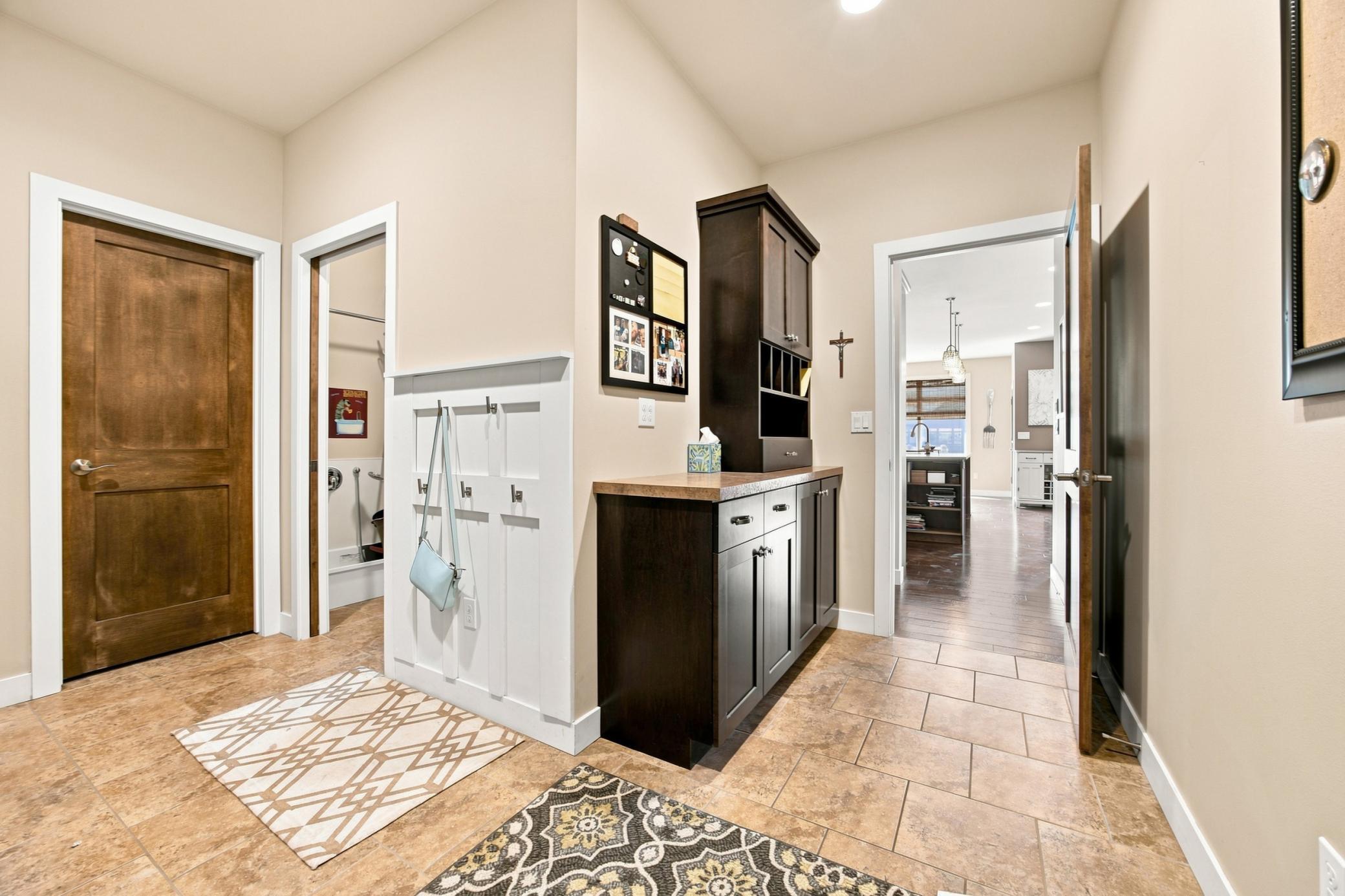 2011 single family home for sale at 6101 Silverleaf Drive S in Fargo, ND — 6 bed, 4 bath (photo 26 of 48)