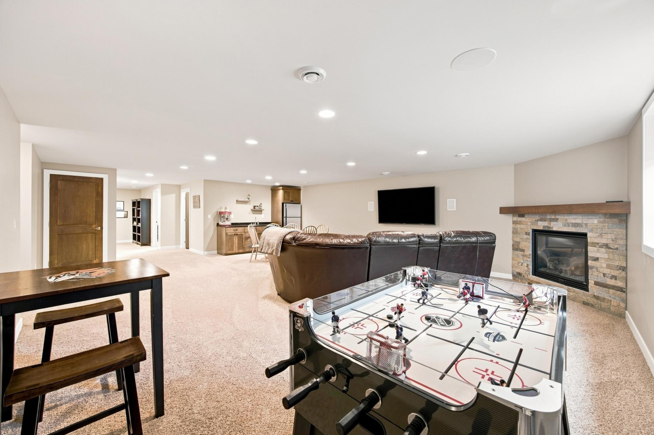 2011 single family home for sale at 6101 Silverleaf Drive S in Fargo, ND — 6 bed, 4 bath (photo 31 of 48)