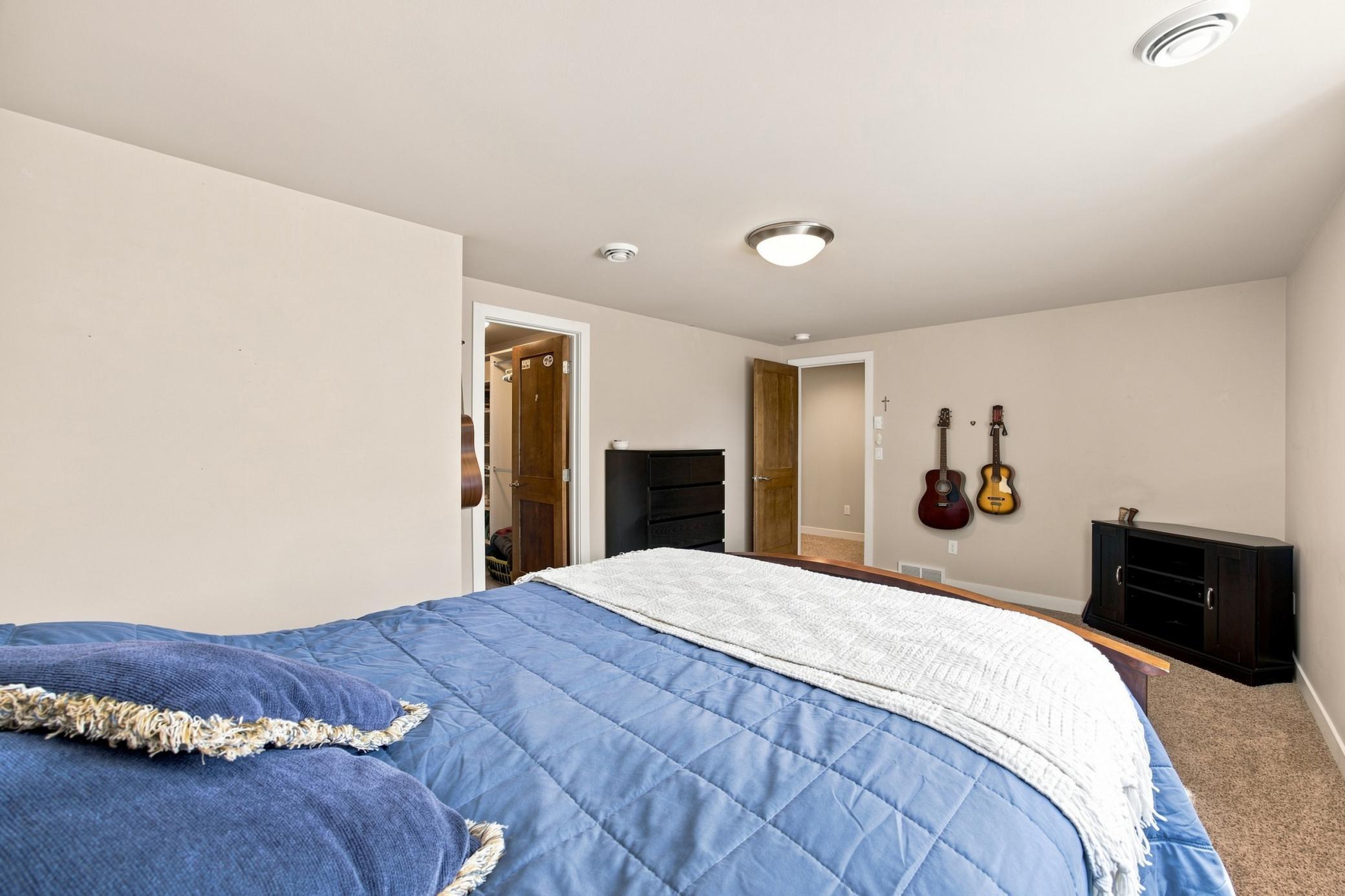 2011 single family home for sale at 6101 Silverleaf Drive S in Fargo, ND — 6 bed, 4 bath (photo 36 of 48)