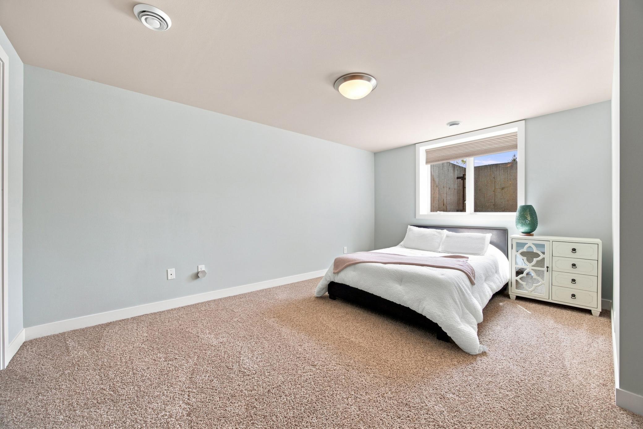 2011 single family home for sale at 6101 Silverleaf Drive S in Fargo, ND — 6 bed, 4 bath (photo 37 of 48)