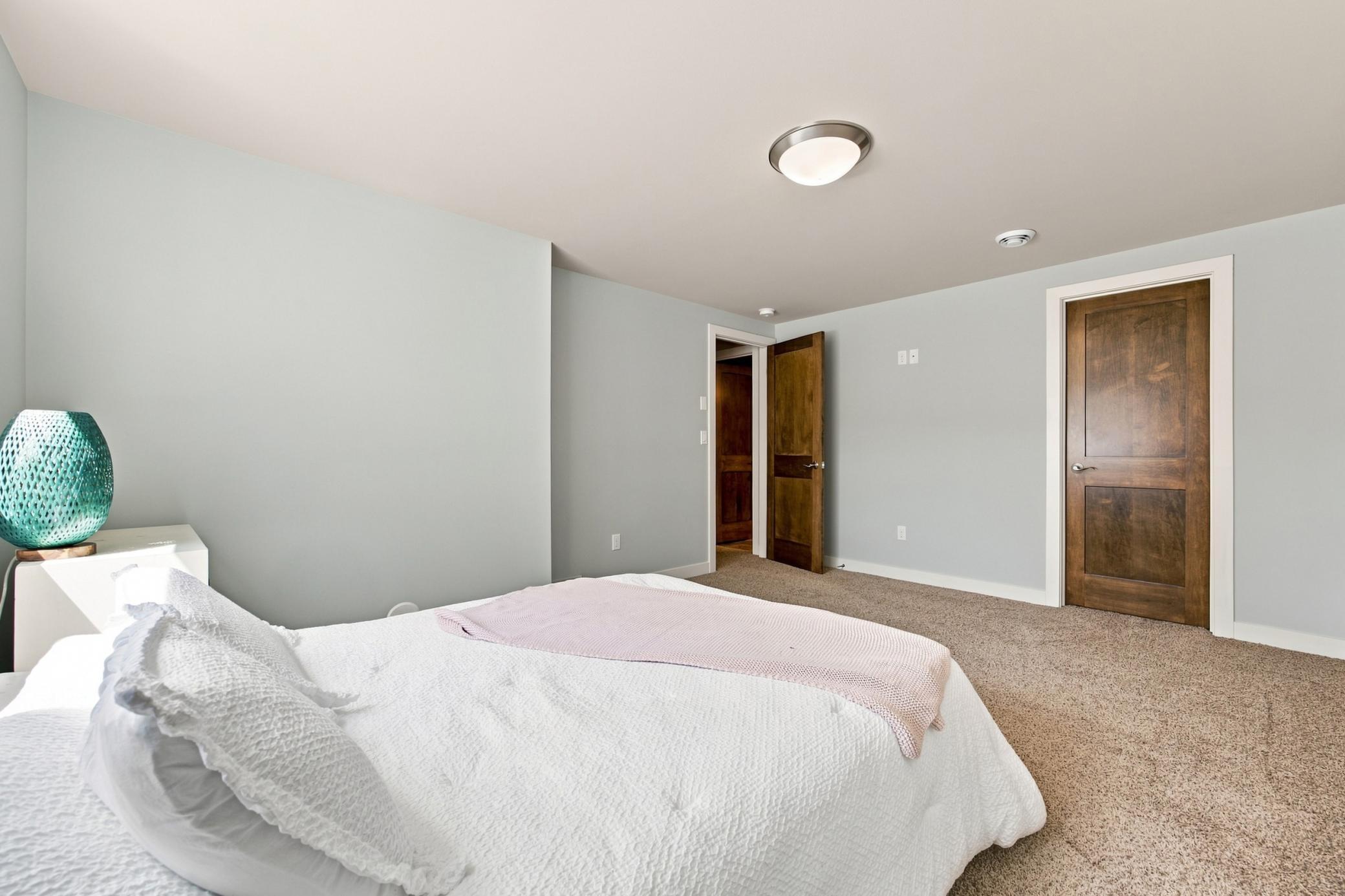 2011 single family home for sale at 6101 Silverleaf Drive S in Fargo, ND — 6 bed, 4 bath (photo 39 of 48)