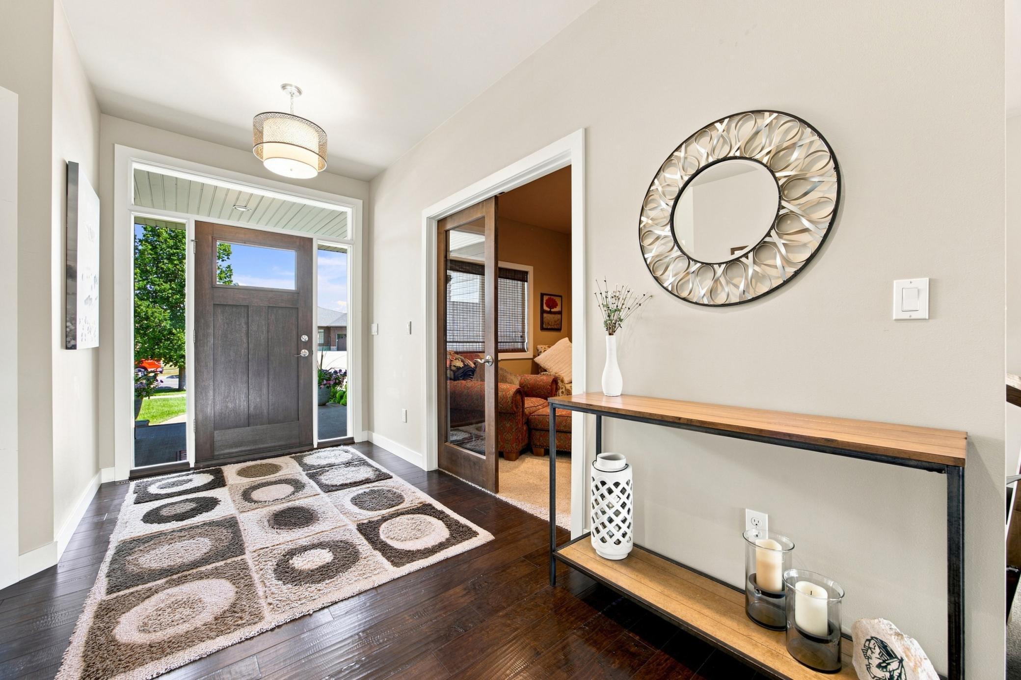 2011 single family home for sale at 6101 Silverleaf Drive S in Fargo, ND — 6 bed, 4 bath (photo 5 of 48)