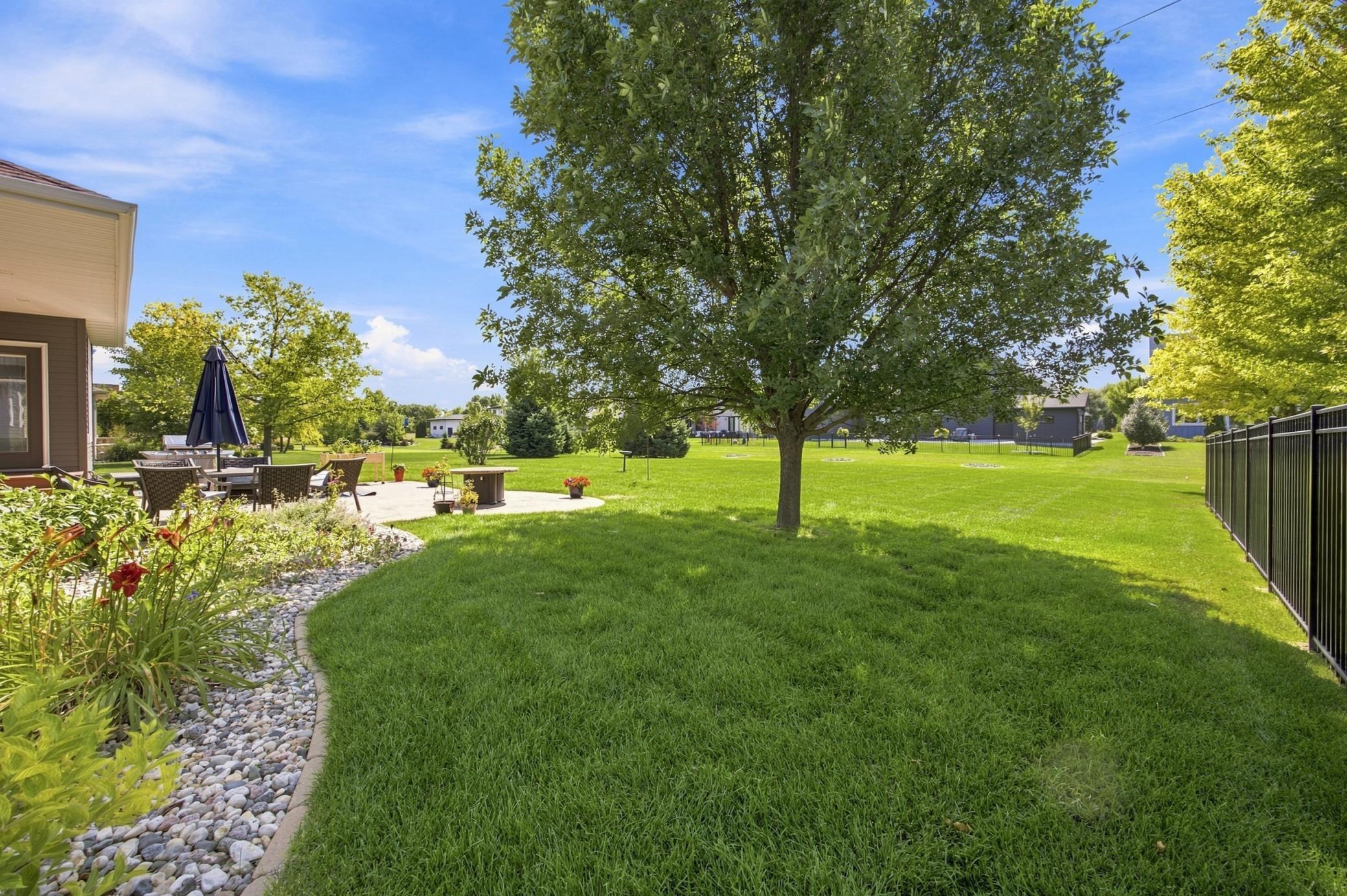2011 single family home for sale at 6101 Silverleaf Drive S in Fargo, ND — 6 bed, 4 bath (photo 42 of 48)