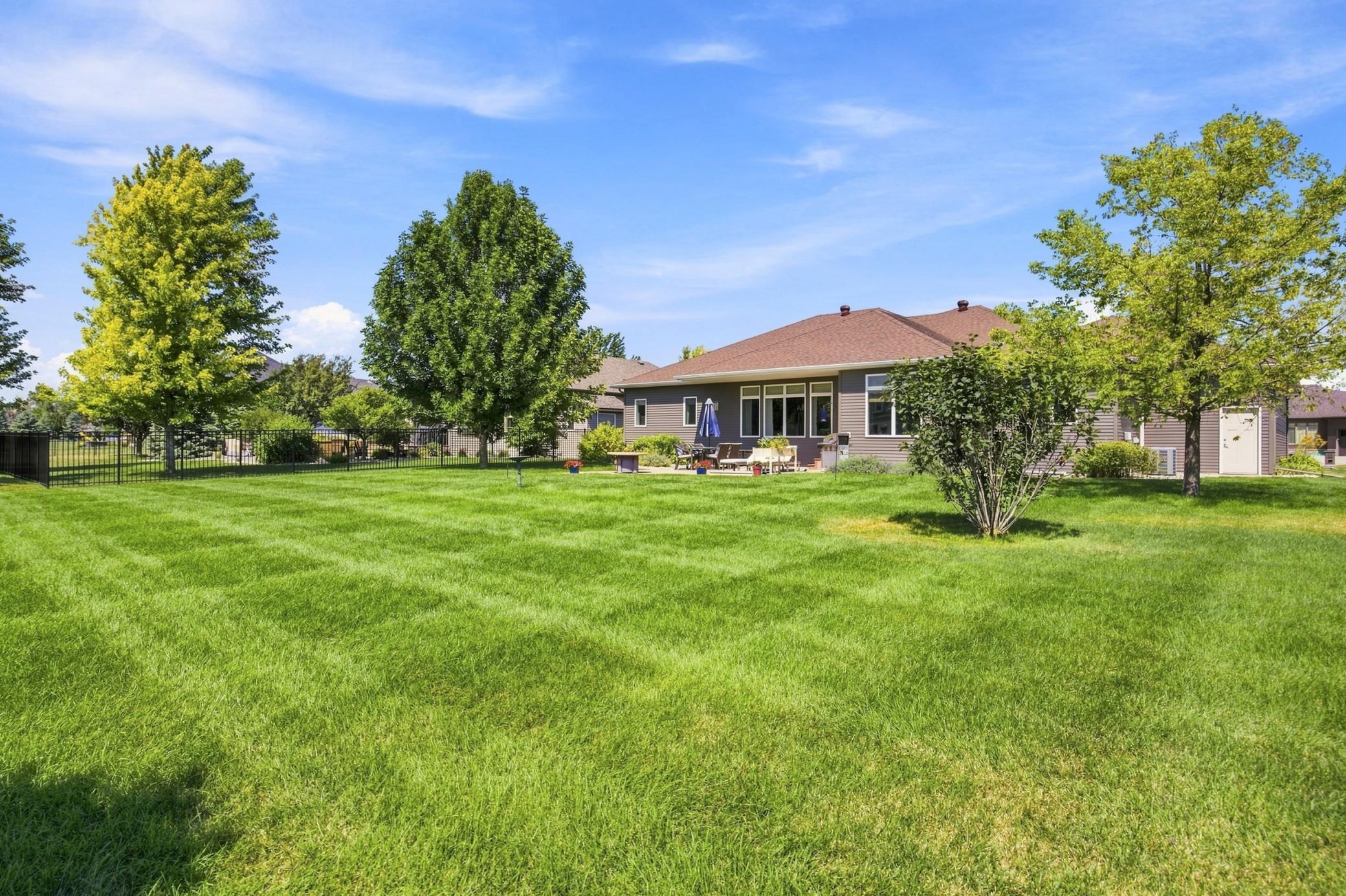 2011 single family home for sale at 6101 Silverleaf Drive S in Fargo, ND — 6 bed, 4 bath (photo 45 of 48)