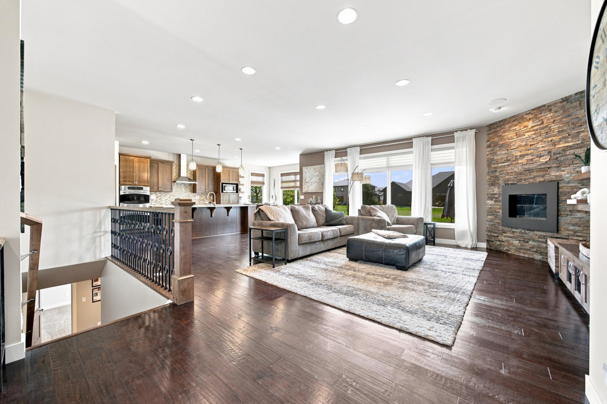 2011 single family home for sale at 6101 Silverleaf Drive S in Fargo, ND — 6 bed, 4 bath (photo 7 of 48)
