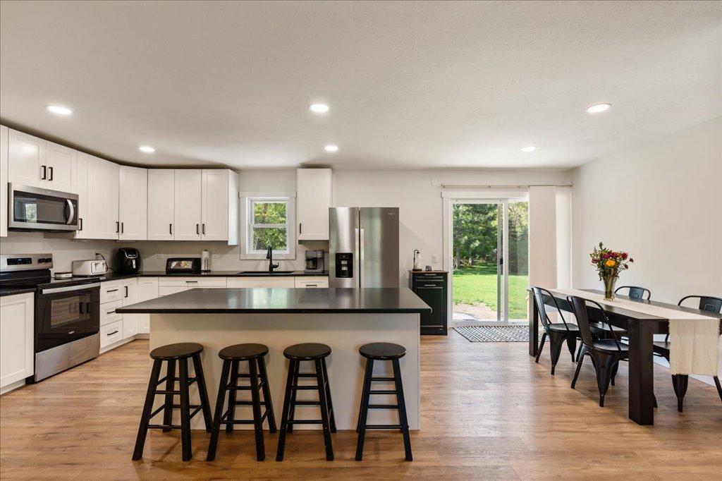 1977 single family home for sale at 6141 Donald Street in Baxter, MN — 4 bed, 2 bath (photo 13 of 29)