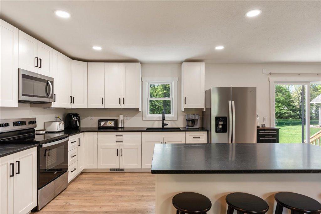 1977 single family home for sale at 6141 Donald Street in Baxter, MN — 4 bed, 2 bath (photo 14 of 29)