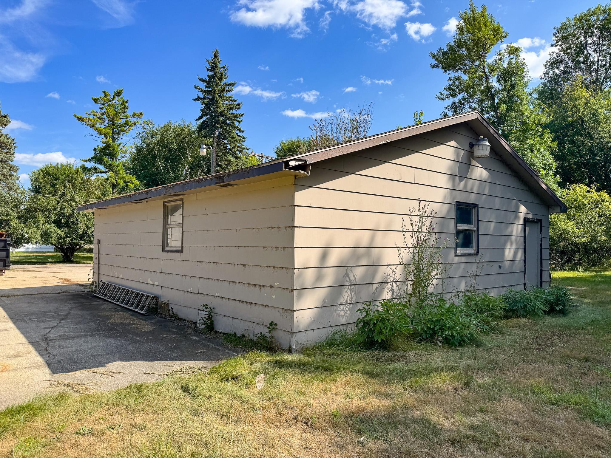 1968 single family home for sale at 23461 140th Avenue in Mahnomen, MN — 3 bed, 3 bath (photo 31 of 41)