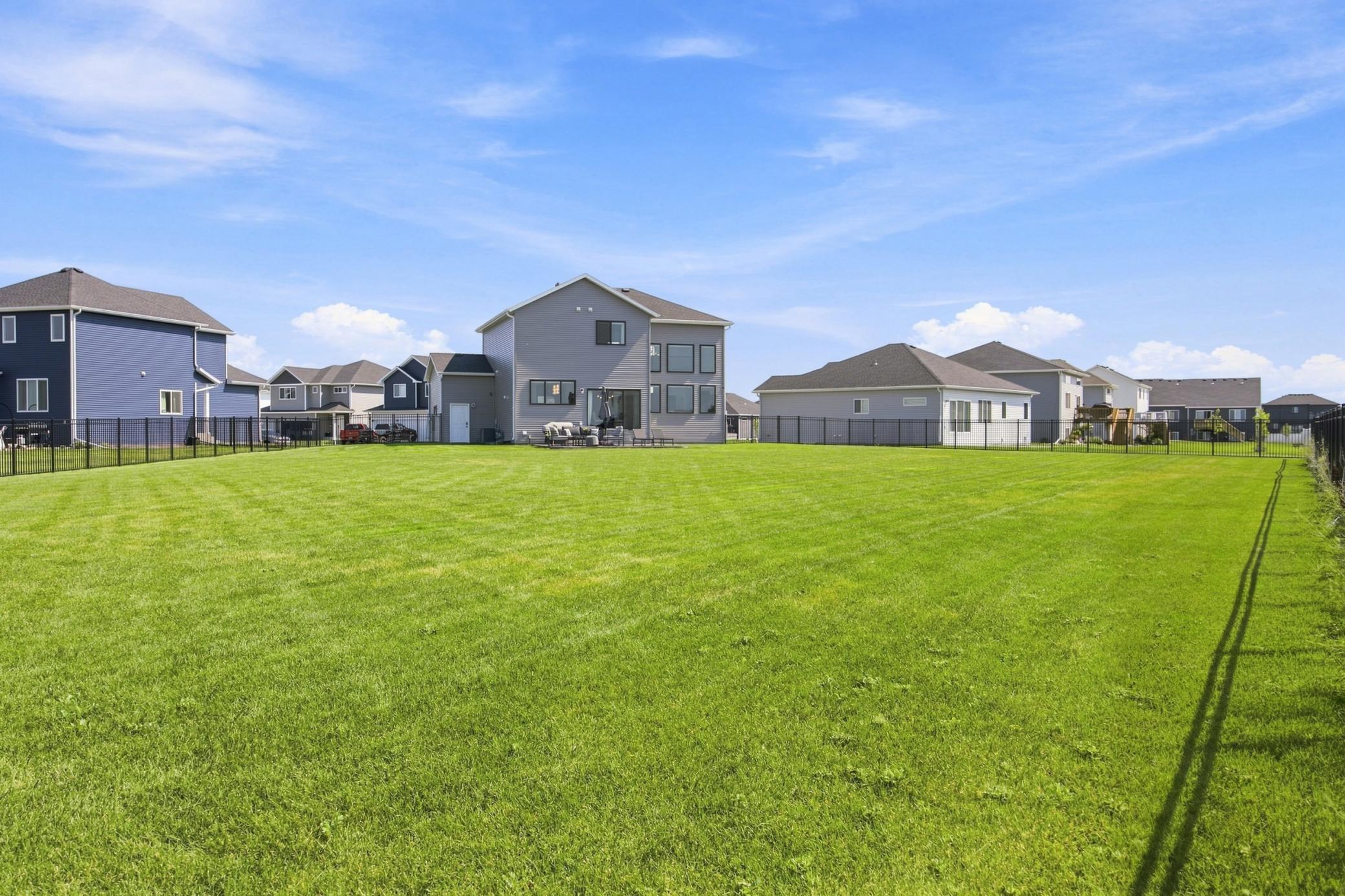 2023 single family home for sale at 6759 28th Street S in Fargo, ND — 4 bed, 4 bath (photo 41 of 51)