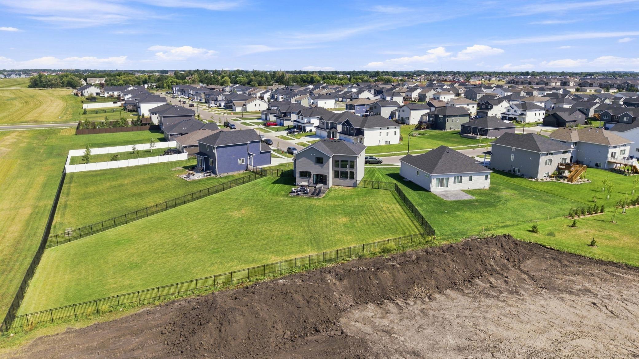 2023 single family home for sale at 6759 28th Street S in Fargo, ND — 4 bed, 4 bath (photo 43 of 51)