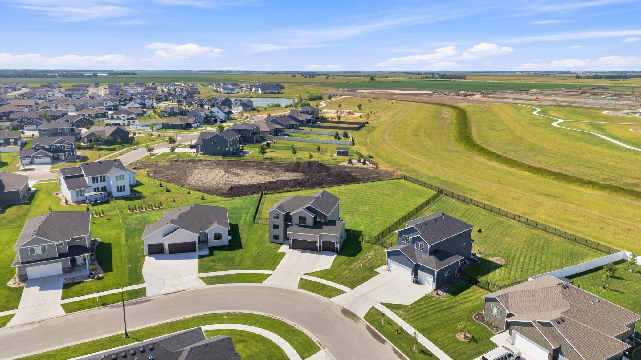 2023 single family home for sale at 6759 28th Street S in Fargo, ND — 4 bed, 4 bath (photo 46 of 51)
