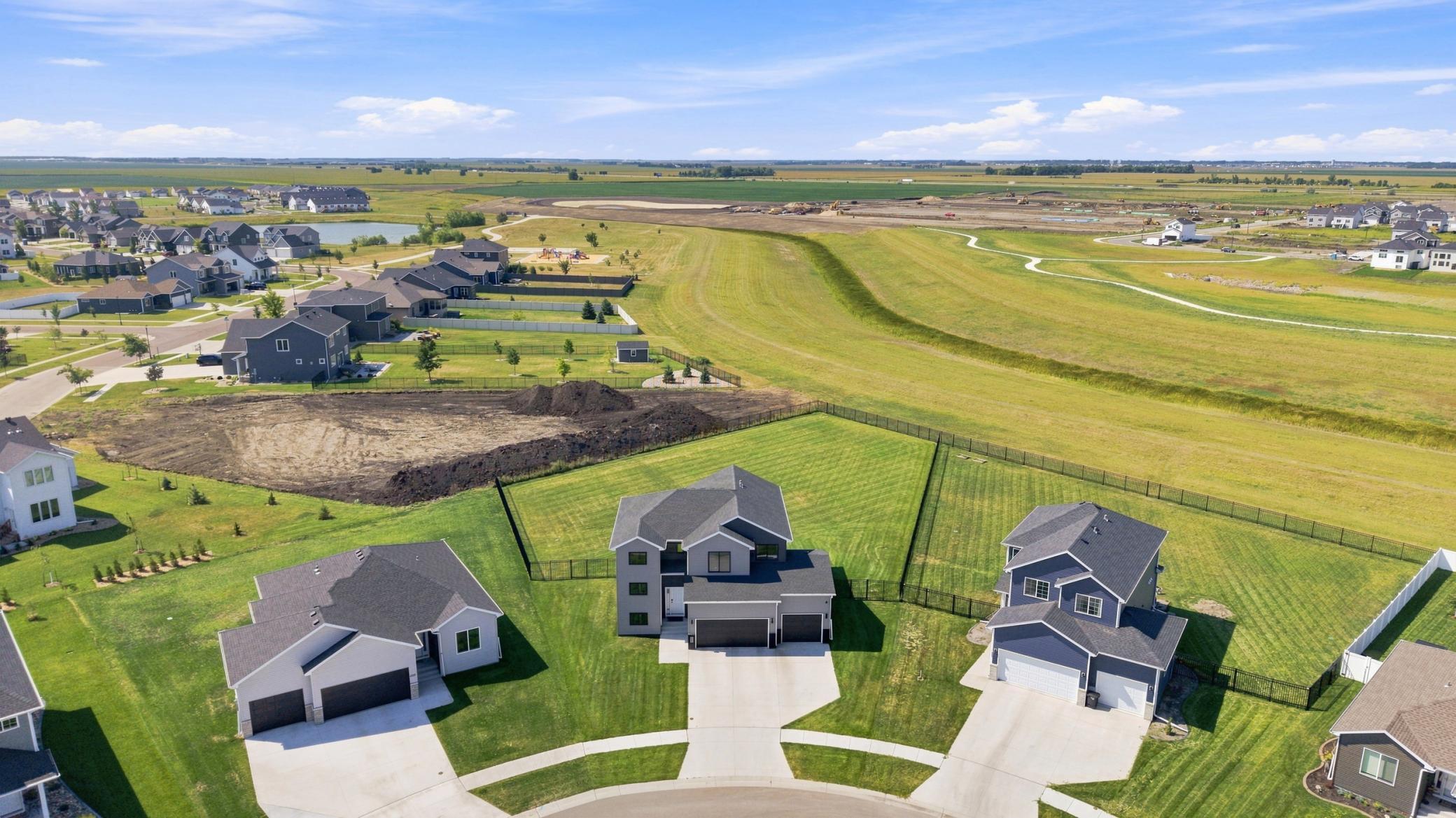 2023 single family home for sale at 6759 28th Street S in Fargo, ND — 4 bed, 4 bath (photo 47 of 51)