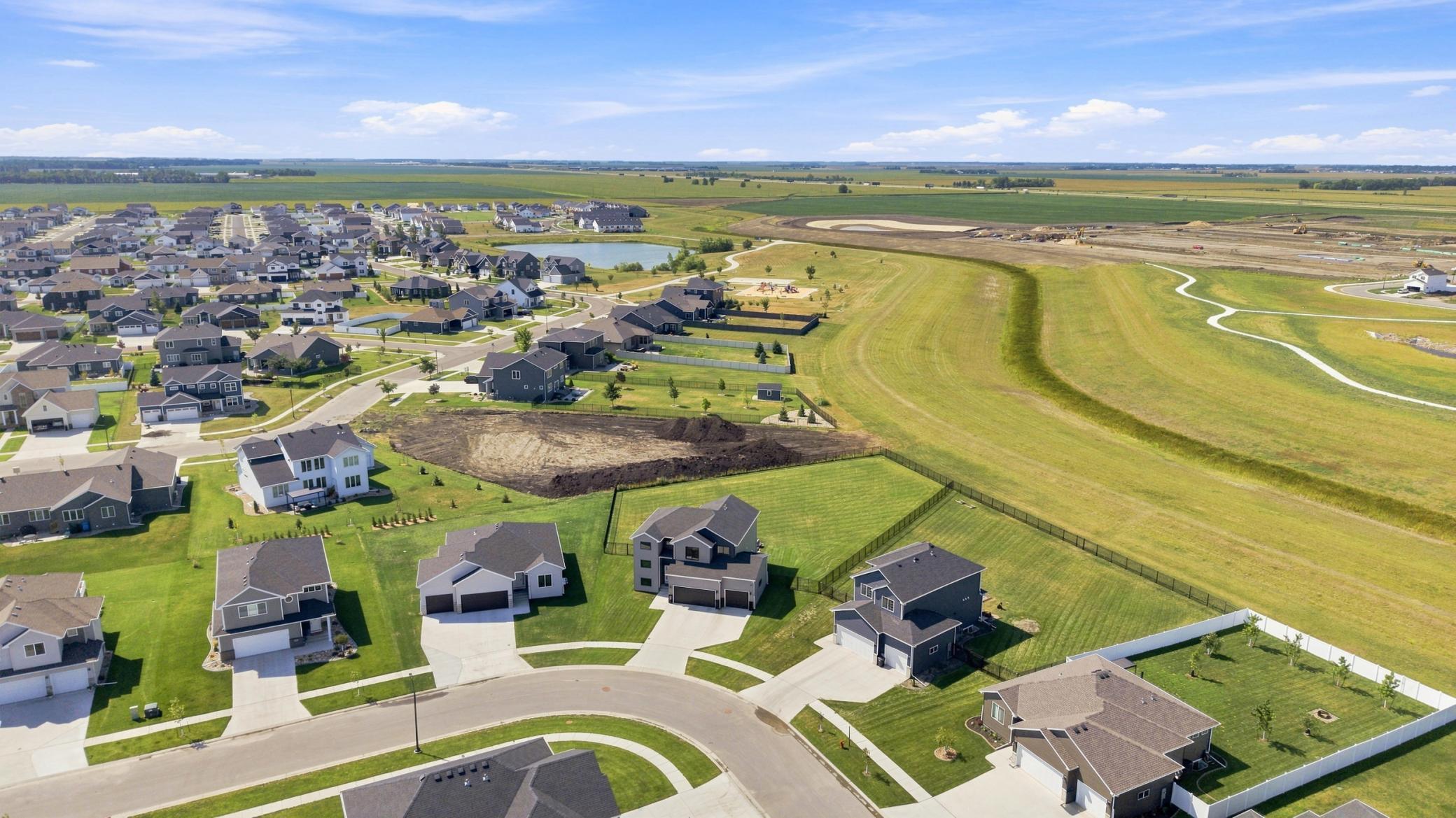 2023 single family home for sale at 6759 28th Street S in Fargo, ND — 4 bed, 4 bath (photo 48 of 51)