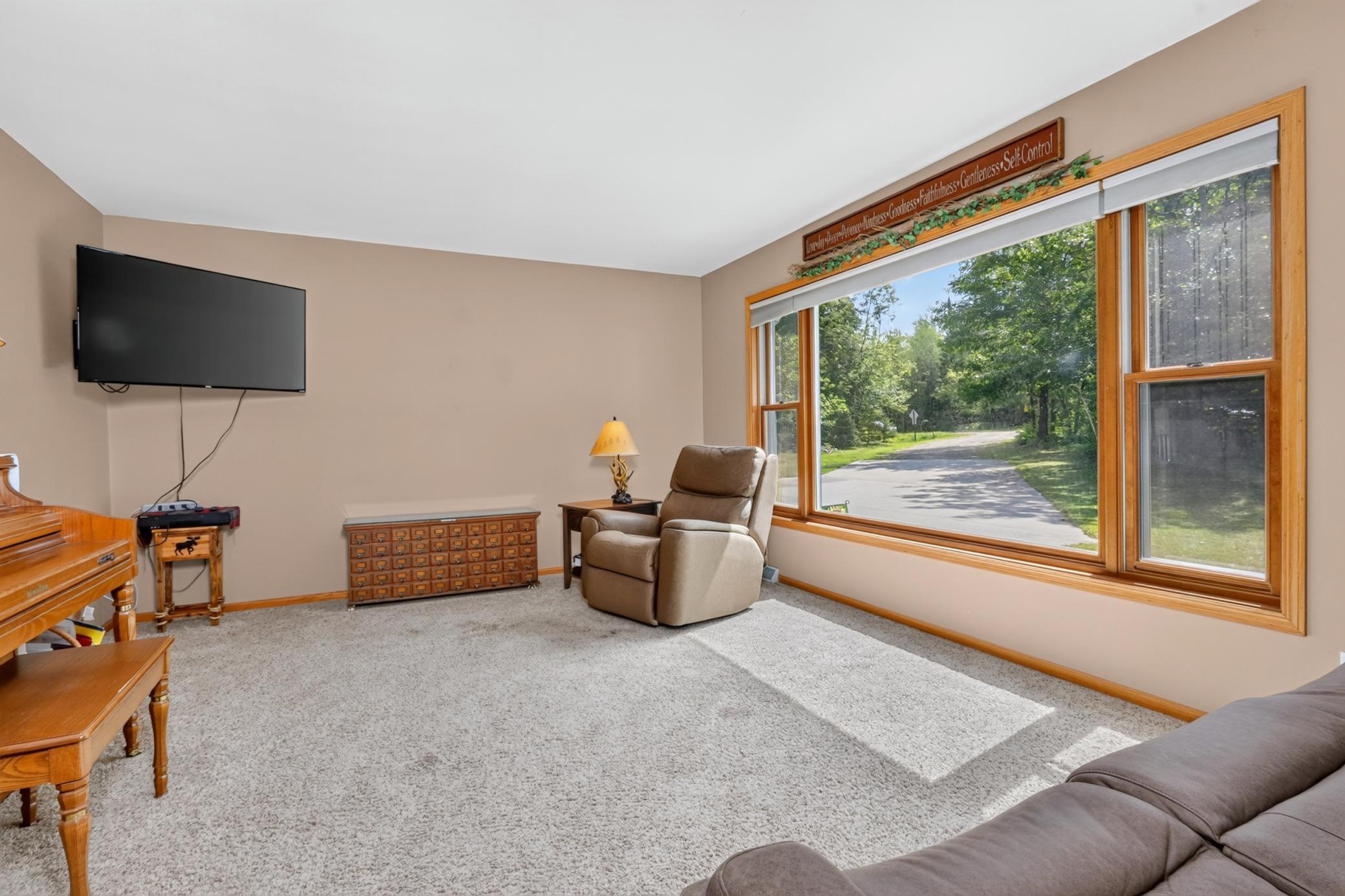 2007 single family home for sale at 26644 Baich Road in Bovey, MN — 5 bed, 4 bath (photo 7 of 61)