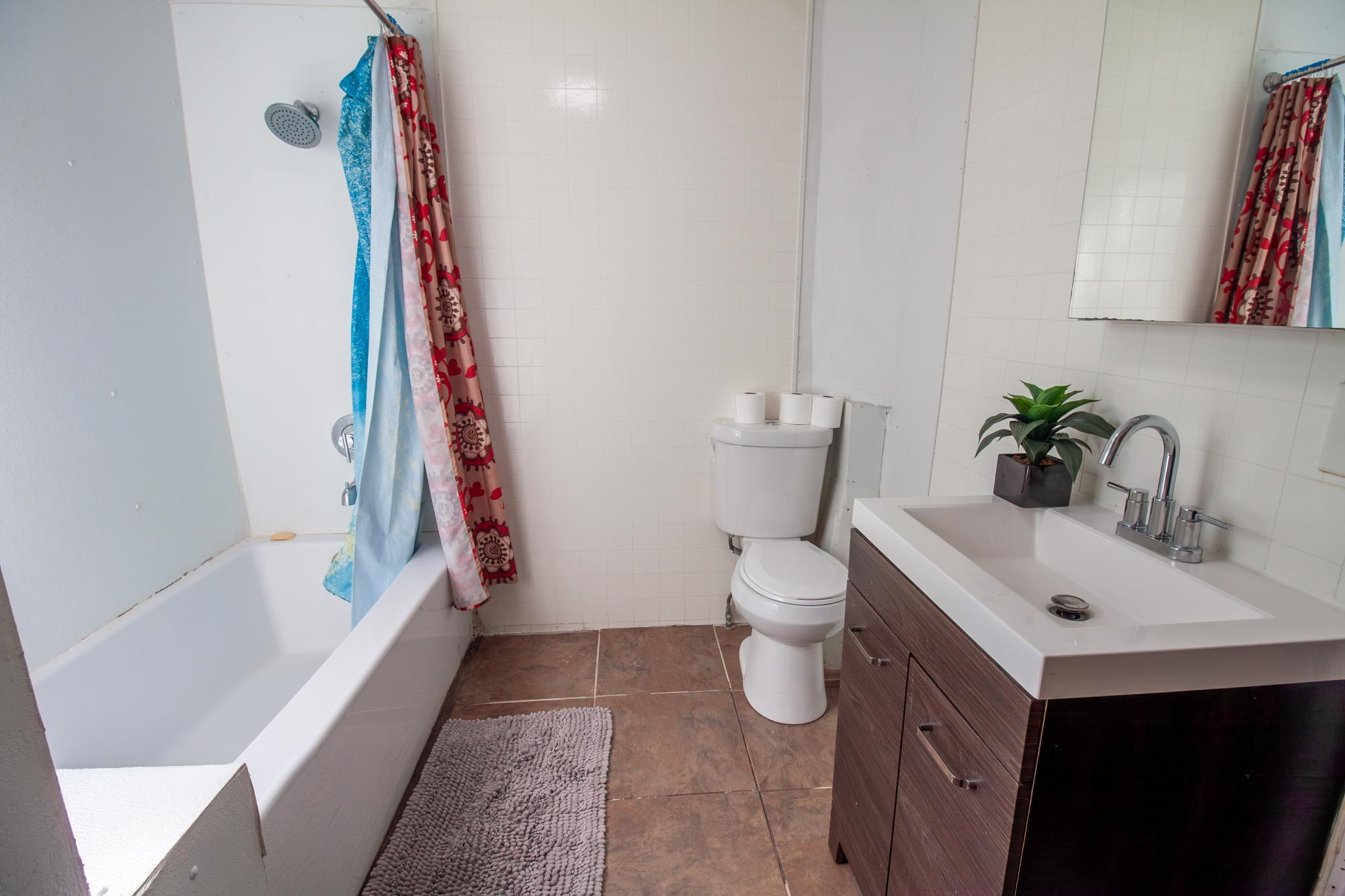 1880 single family home for sale at 422 N Cleveland Avenue in Fergus Falls, MN — 4 bed, 1 bath (photo 17 of 32)