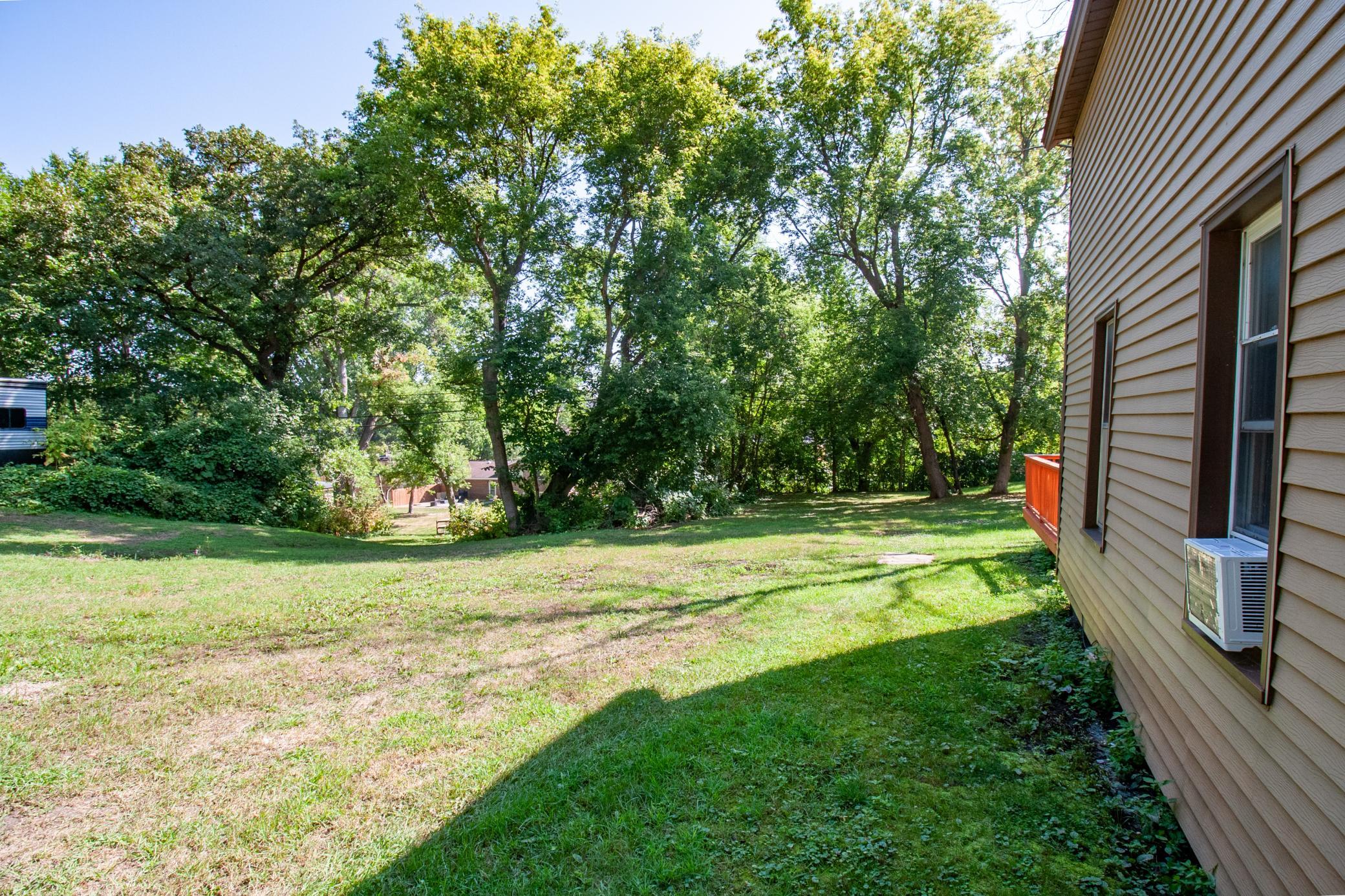 1880 single family home for sale at 422 N Cleveland Avenue in Fergus Falls, MN — 4 bed, 1 bath (photo 23 of 32)