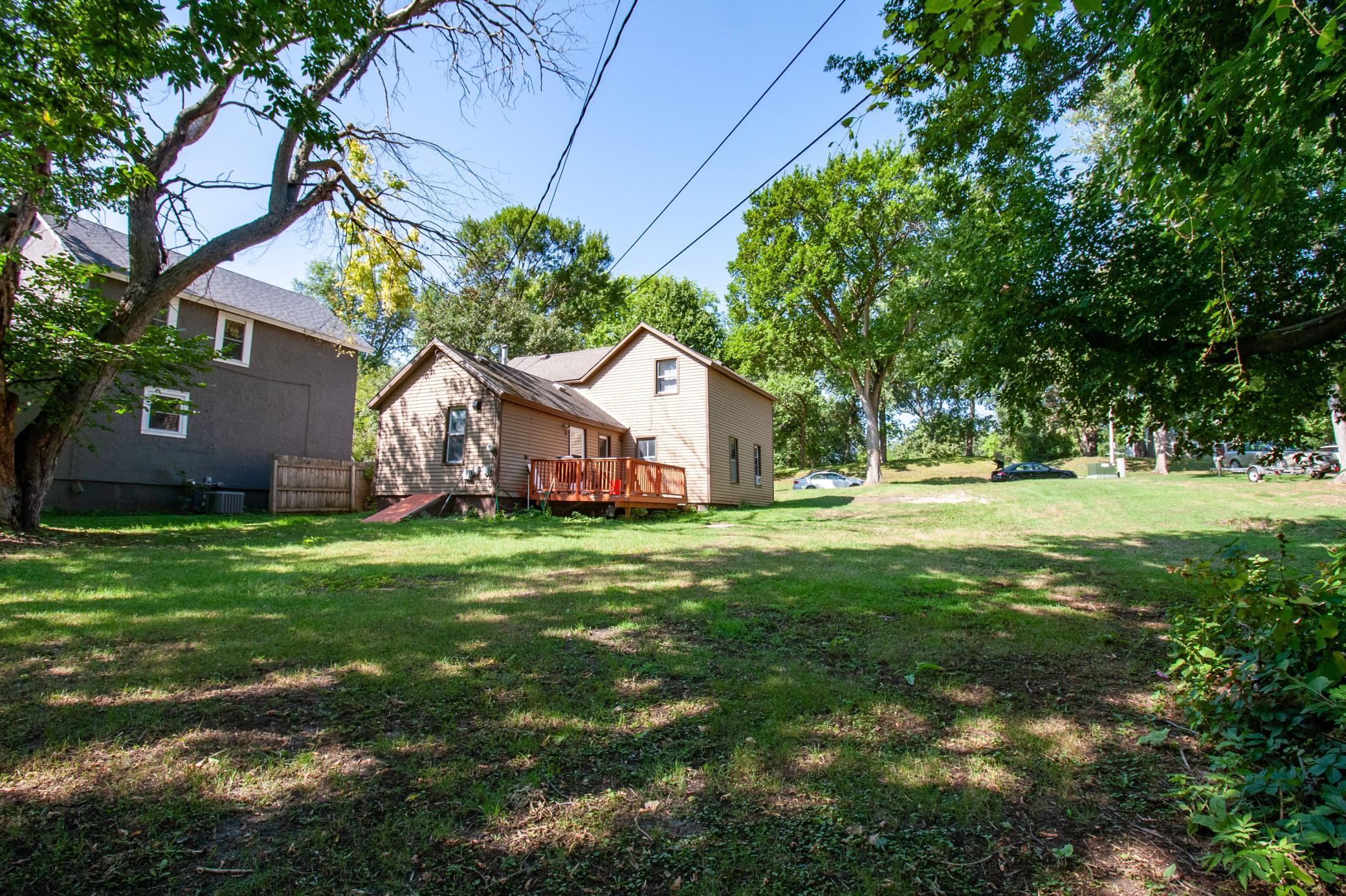 1880 single family home for sale at 422 N Cleveland Avenue in Fergus Falls, MN — 4 bed, 1 bath (photo 26 of 32)