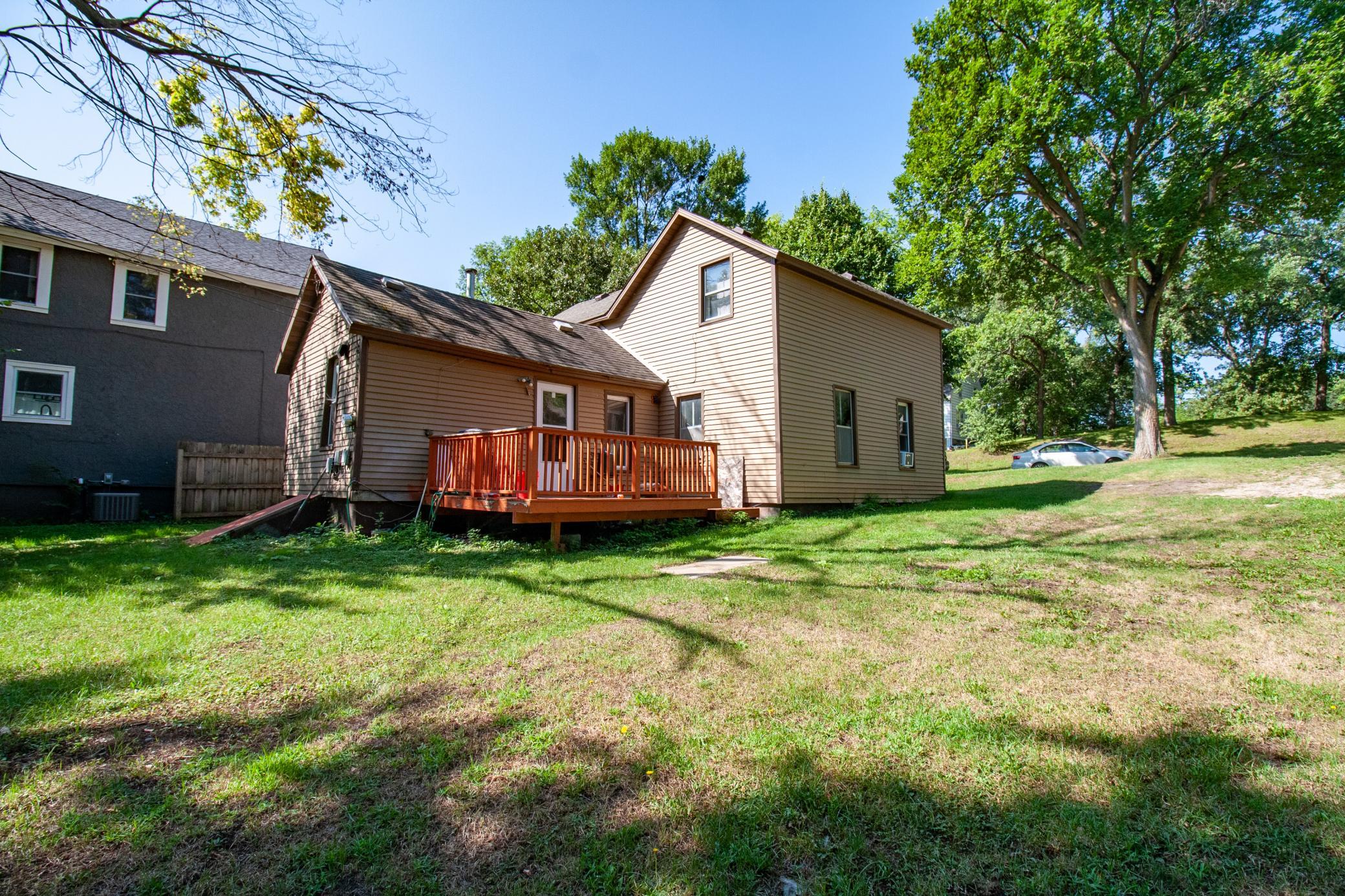 1880 single family home for sale at 422 N Cleveland Avenue in Fergus Falls, MN — 4 bed, 1 bath (photo 27 of 32)