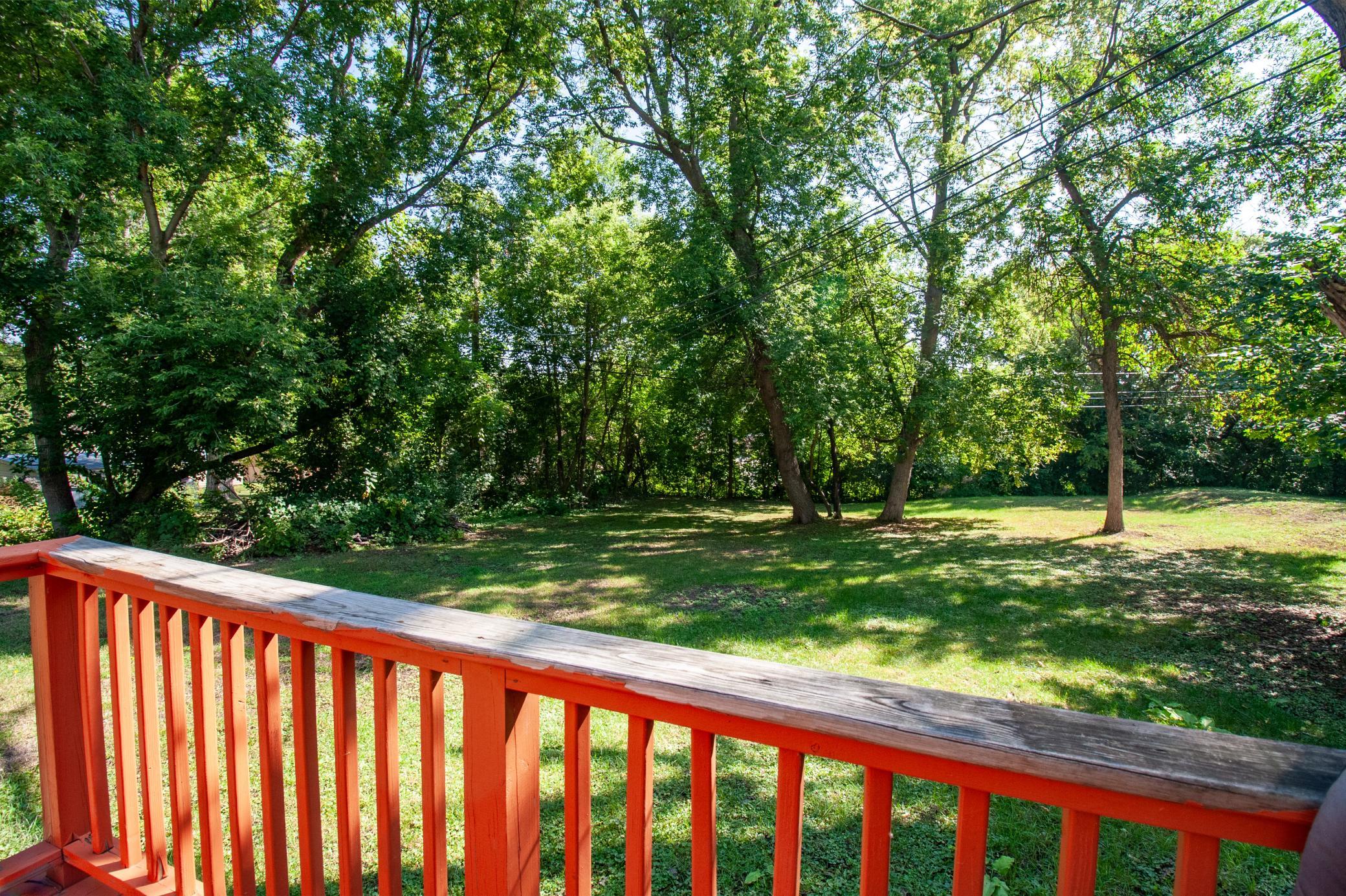 1880 single family home for sale at 422 N Cleveland Avenue in Fergus Falls, MN — 4 bed, 1 bath (photo 4 of 32)