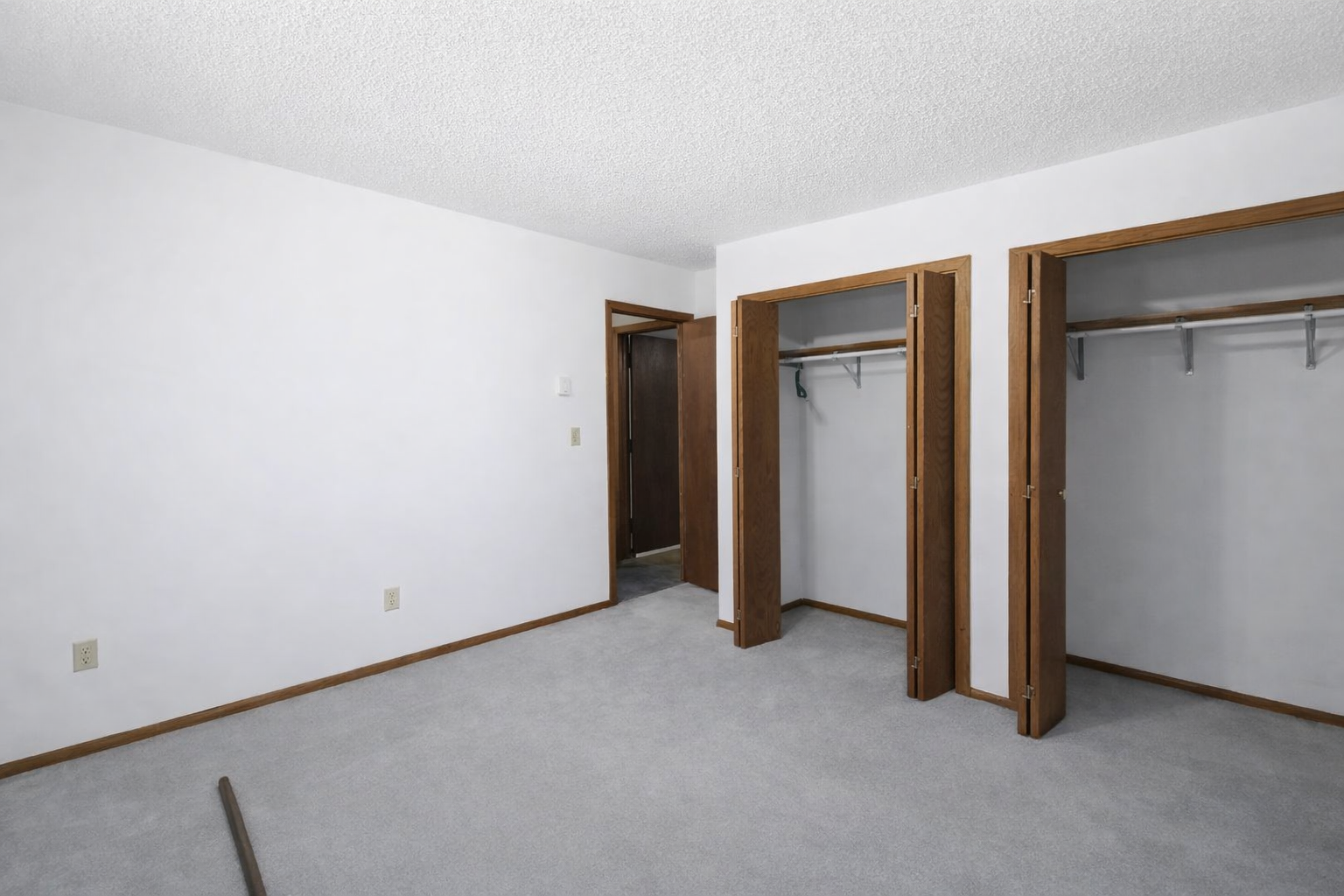 1978 single family home for sale at 3115 Covent Garden Street S in Moorhead, MN — 6 bed, 2 bath (photo 15 of 28)