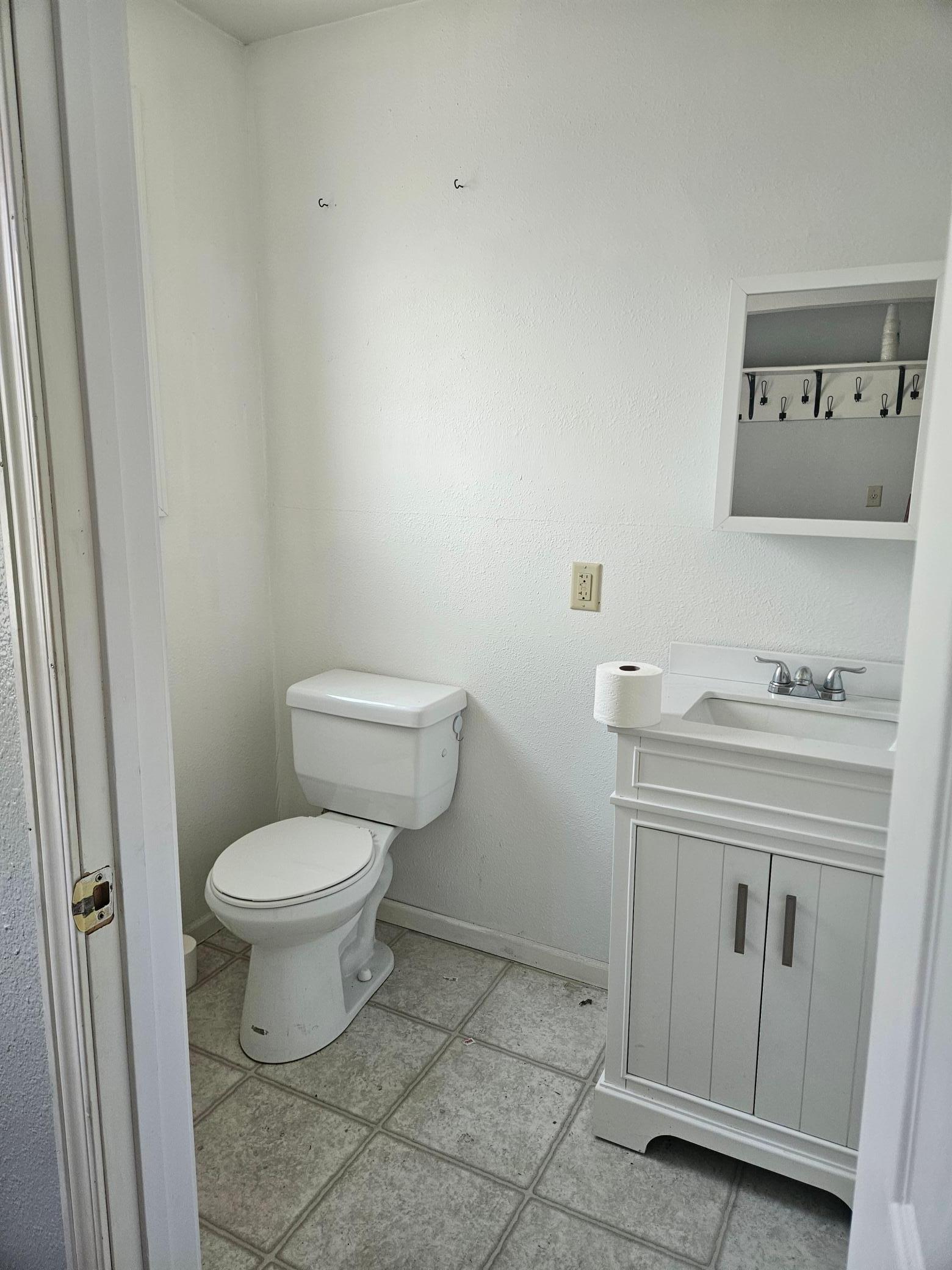 1915 single family home for sale at 215 8th Street N in Breckenridge, MN — 5 bed, 3 bath (photo 7 of 20)