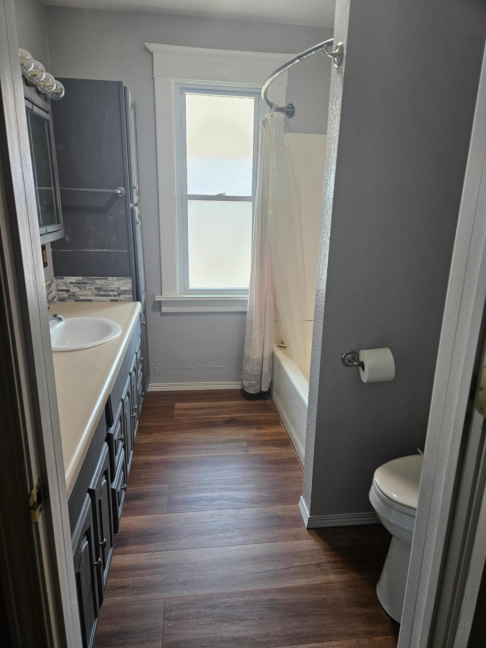 1915 single family home for sale at 215 8th Street N in Breckenridge, MN — 5 bed, 3 bath (photo 10 of 20)