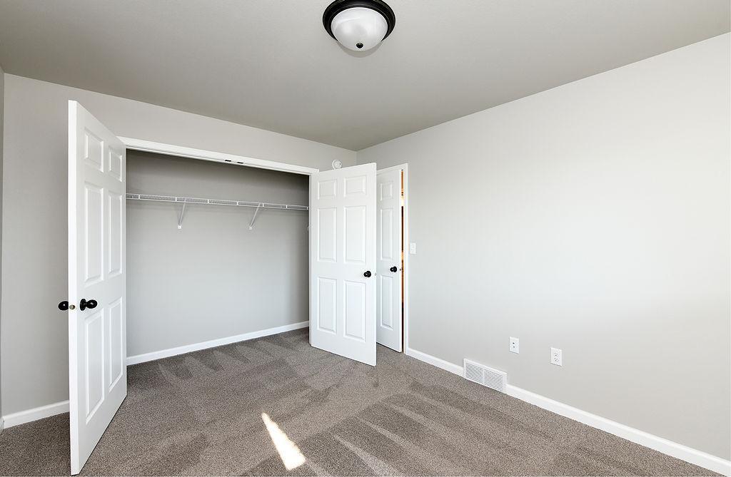 2021 twin home for sale at 7284 30th Street S in Fargo, ND — 3 bed, 2 bath (photo 18 of 26)