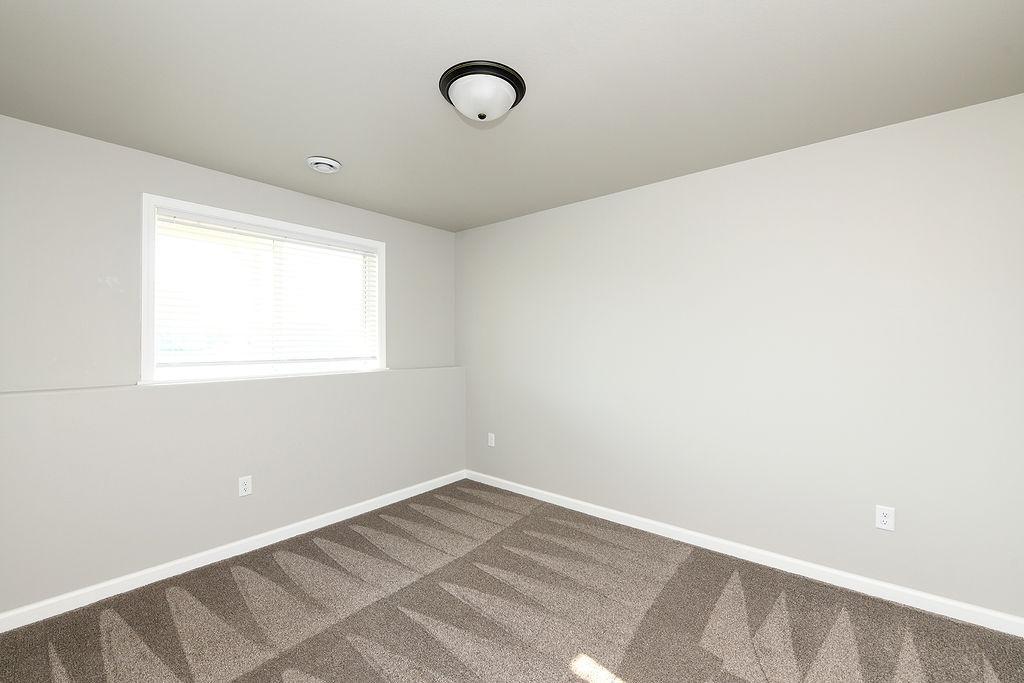 2021 twin home for sale at 7284 30th Street S in Fargo, ND — 3 bed, 2 bath (photo 19 of 26)