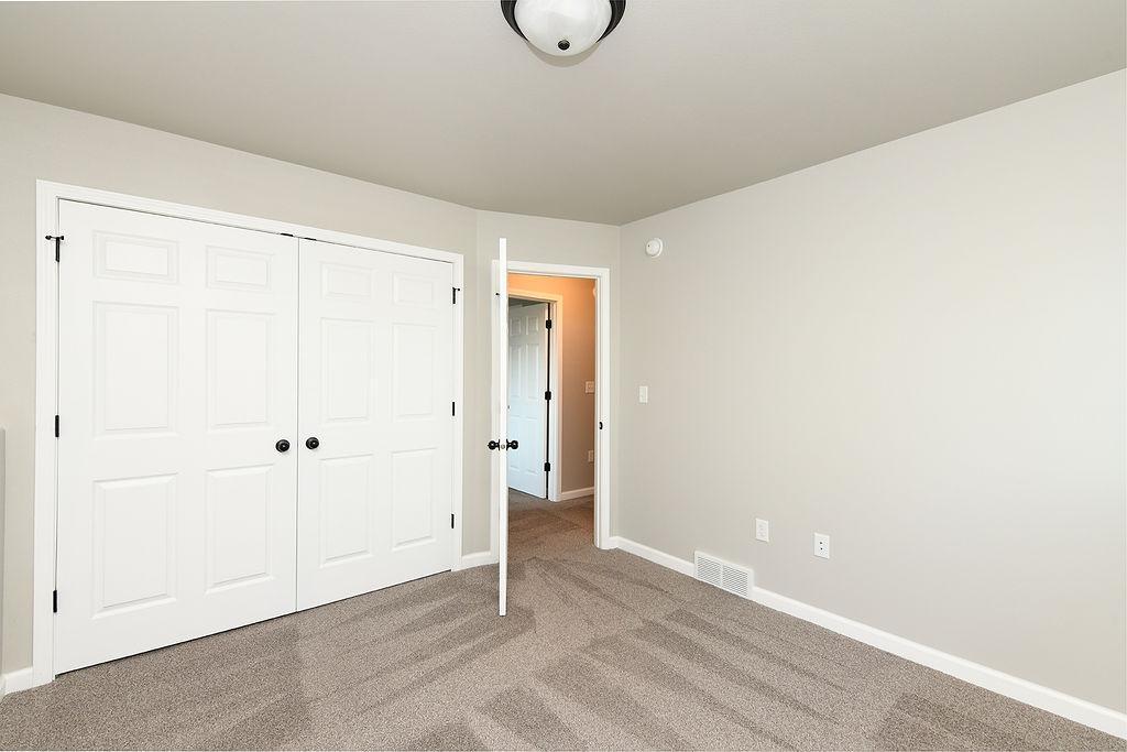 2021 twin home for sale at 7284 30th Street S in Fargo, ND — 3 bed, 2 bath (photo 20 of 26)