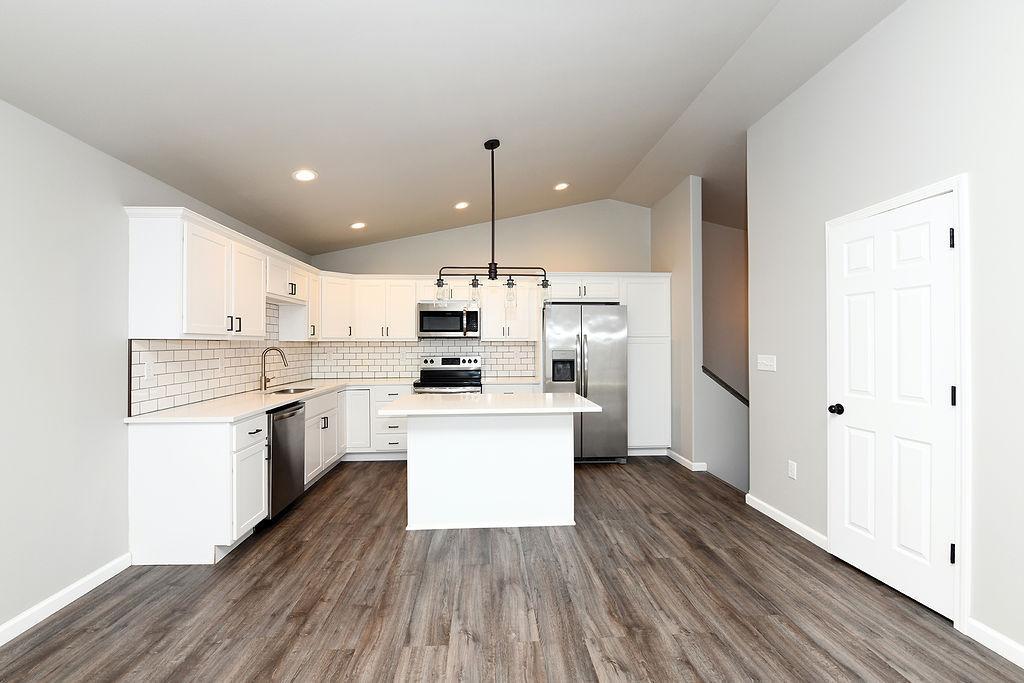 2021 twin home for sale at 7284 30th Street S in Fargo, ND — 3 bed, 2 bath (photo 3 of 26)