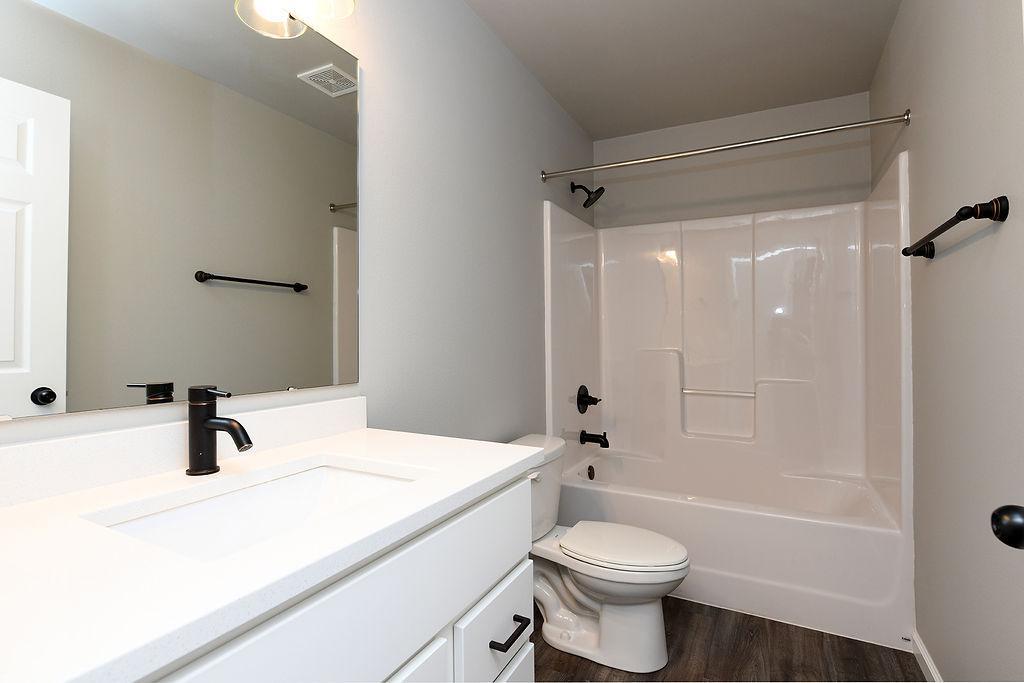 2021 twin home for sale at 7284 30th Street S in Fargo, ND — 3 bed, 2 bath (photo 22 of 26)