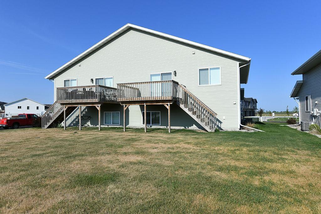 2021 twin home for sale at 7284 30th Street S in Fargo, ND — 3 bed, 2 bath (photo 25 of 26)