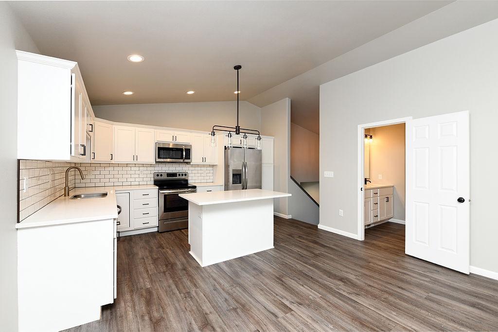 2021 twin home for sale at 7284 30th Street S in Fargo, ND — 3 bed, 2 bath (photo 4 of 26)