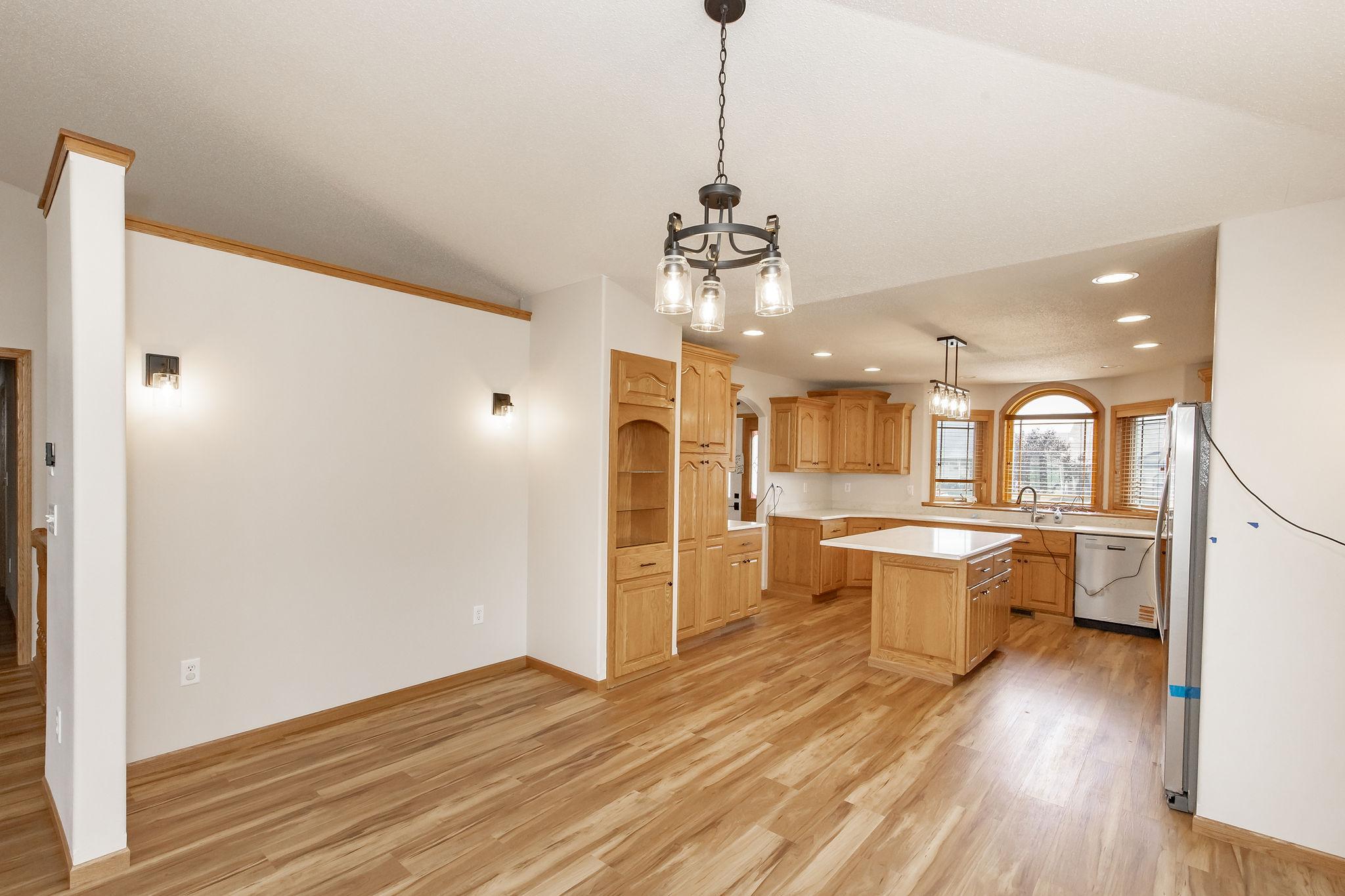 2004 single family home for sale at 1106 Southwood Drive in Dilworth, MN — 4 bed, 3 bath (photo 11 of 57)