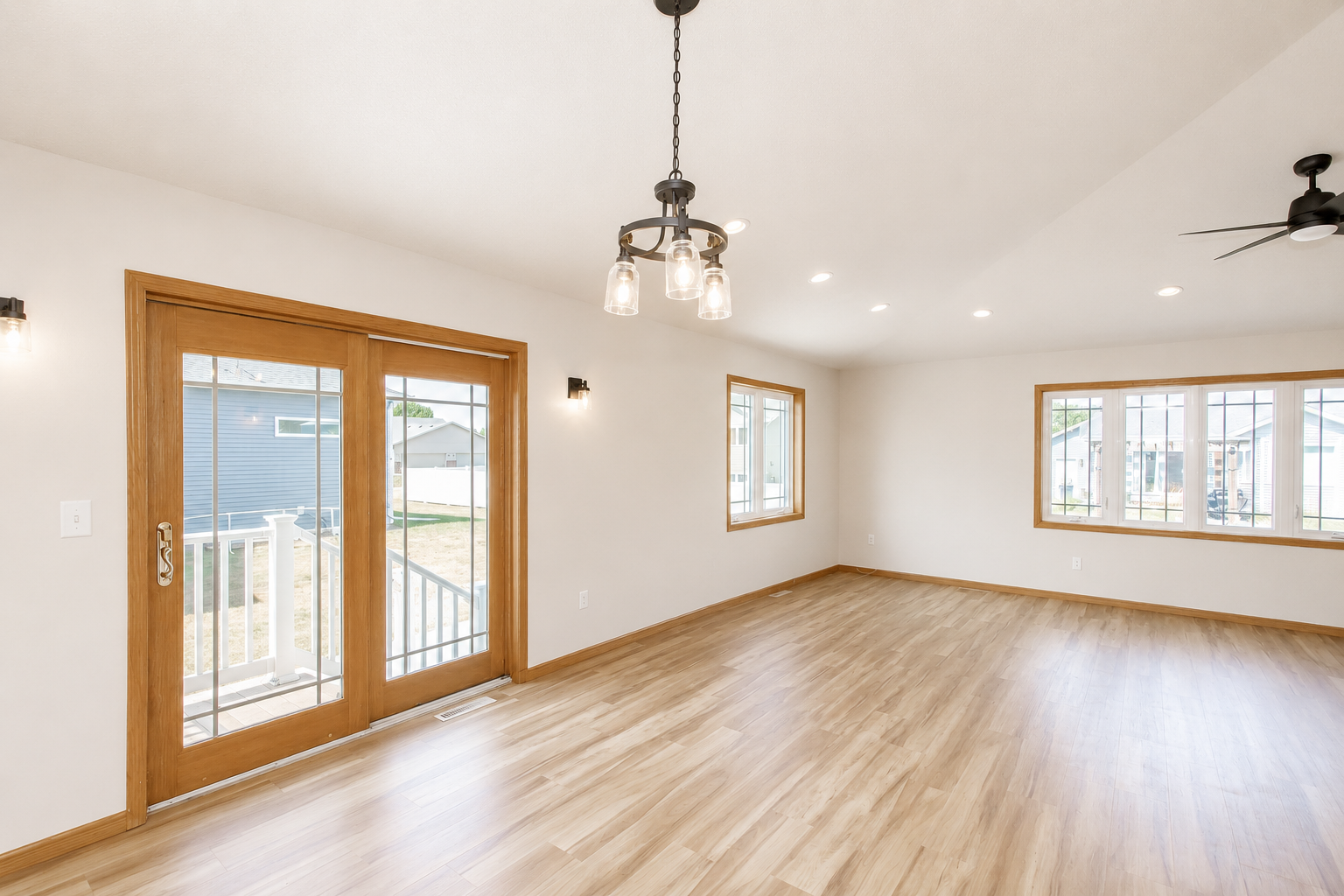 2004 single family home for sale at 1106 Southwood Drive in Dilworth, MN — 4 bed, 3 bath (photo 13 of 57)