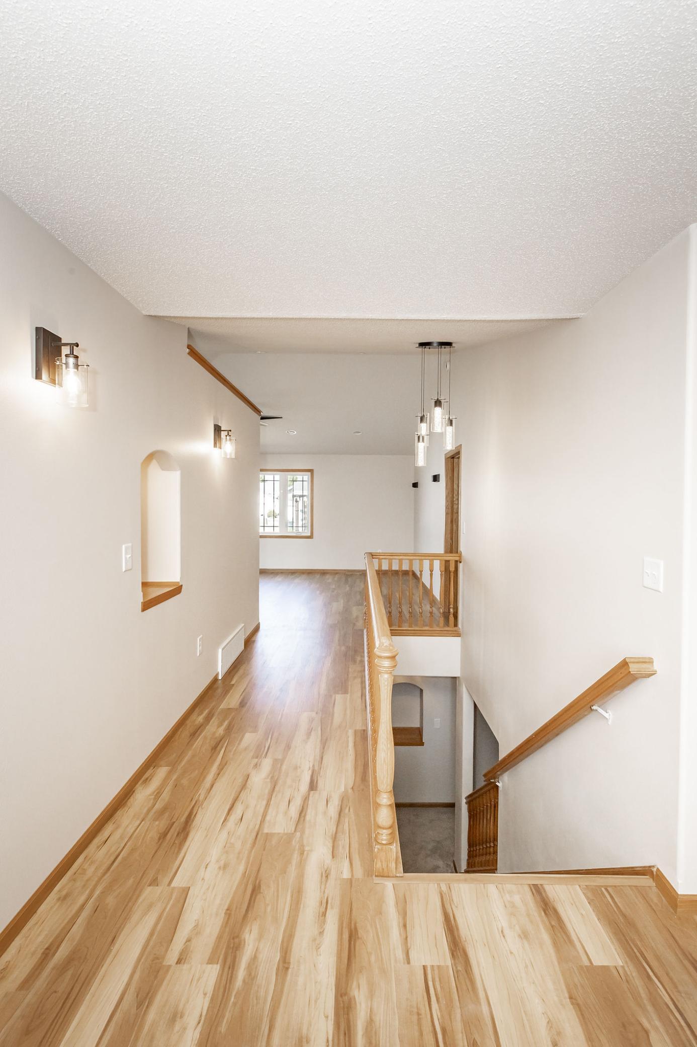 2004 single family home for sale at 1106 Southwood Drive in Dilworth, MN — 4 bed, 3 bath (photo 4 of 57)