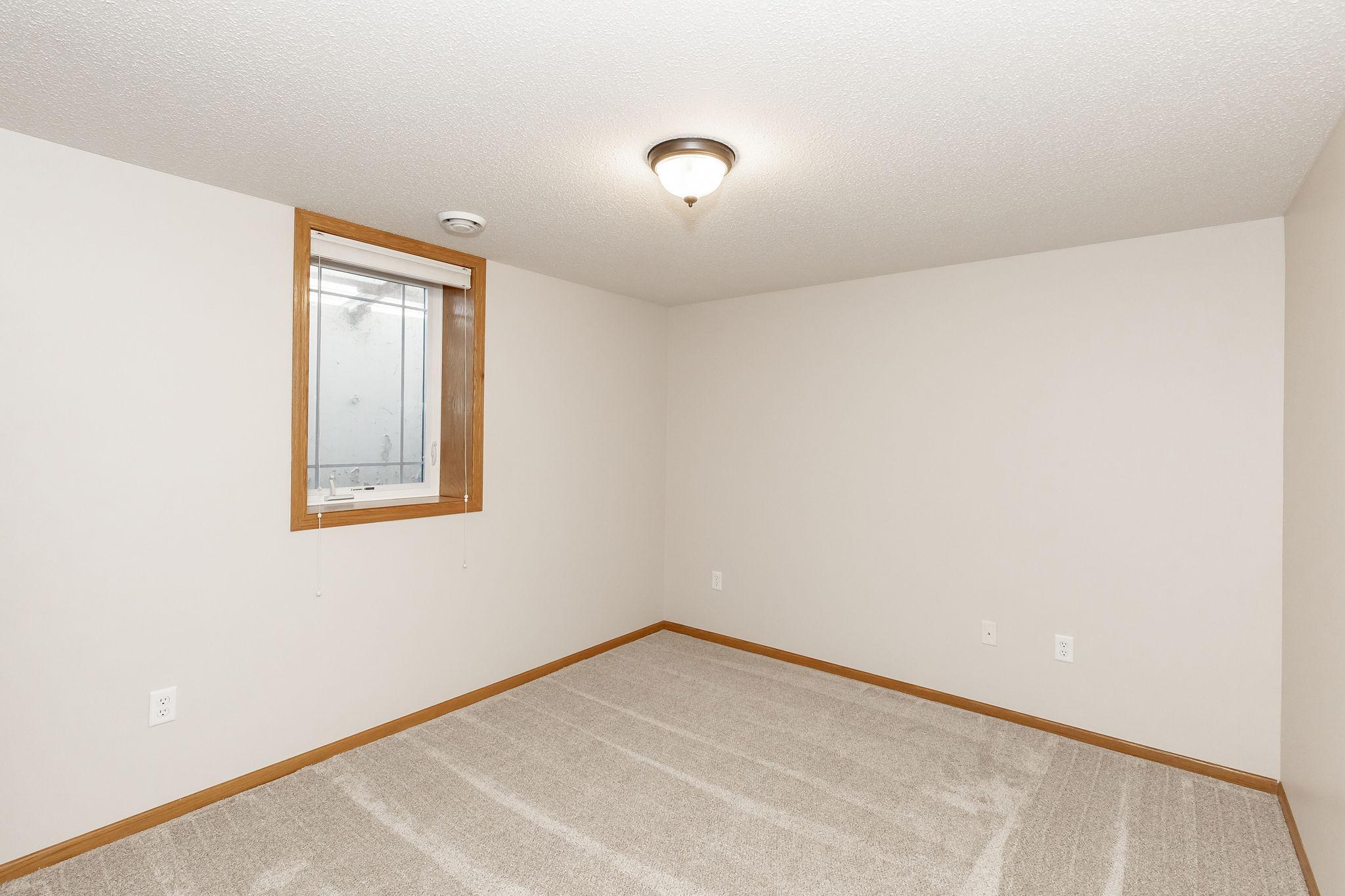 2004 single family home for sale at 1106 Southwood Drive in Dilworth, MN — 4 bed, 3 bath (photo 39 of 57)
