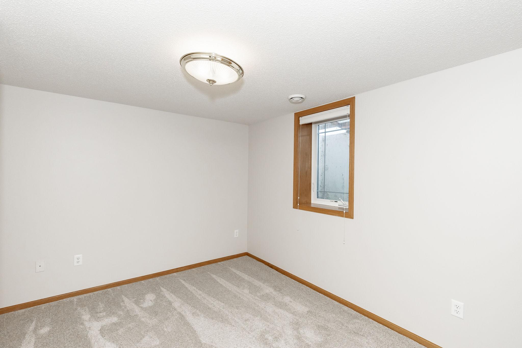 2004 single family home for sale at 1106 Southwood Drive in Dilworth, MN — 4 bed, 3 bath (photo 41 of 57)