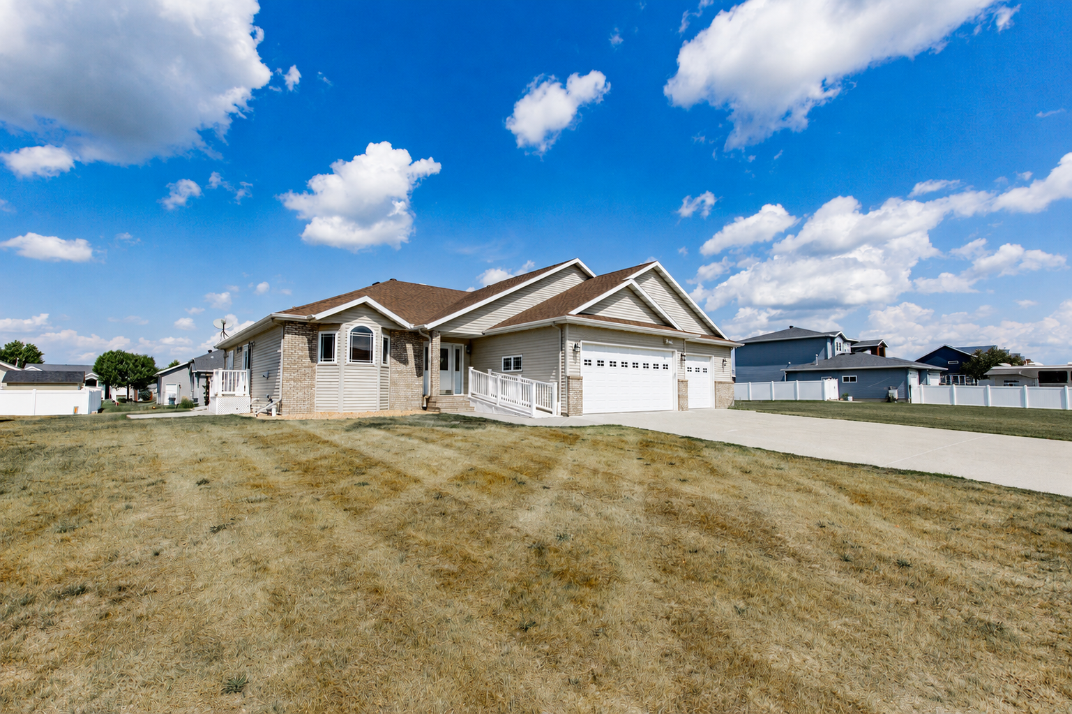 2004 single family home for sale at 1106 Southwood Drive in Dilworth, MN — 4 bed, 3 bath (photo 57 of 57)
