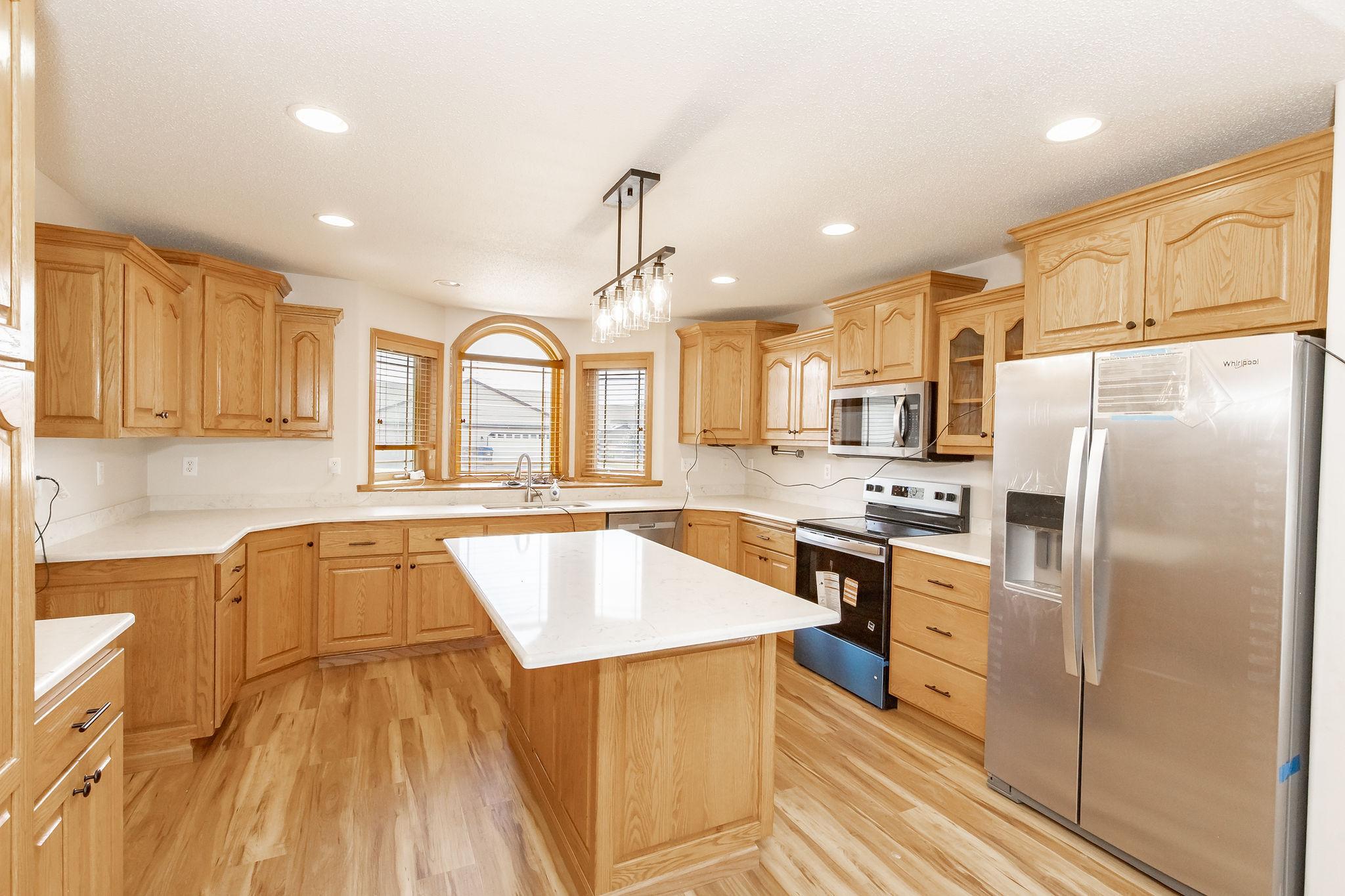 2004 single family home for sale at 1106 Southwood Drive in Dilworth, MN — 4 bed, 3 bath (photo 8 of 57)