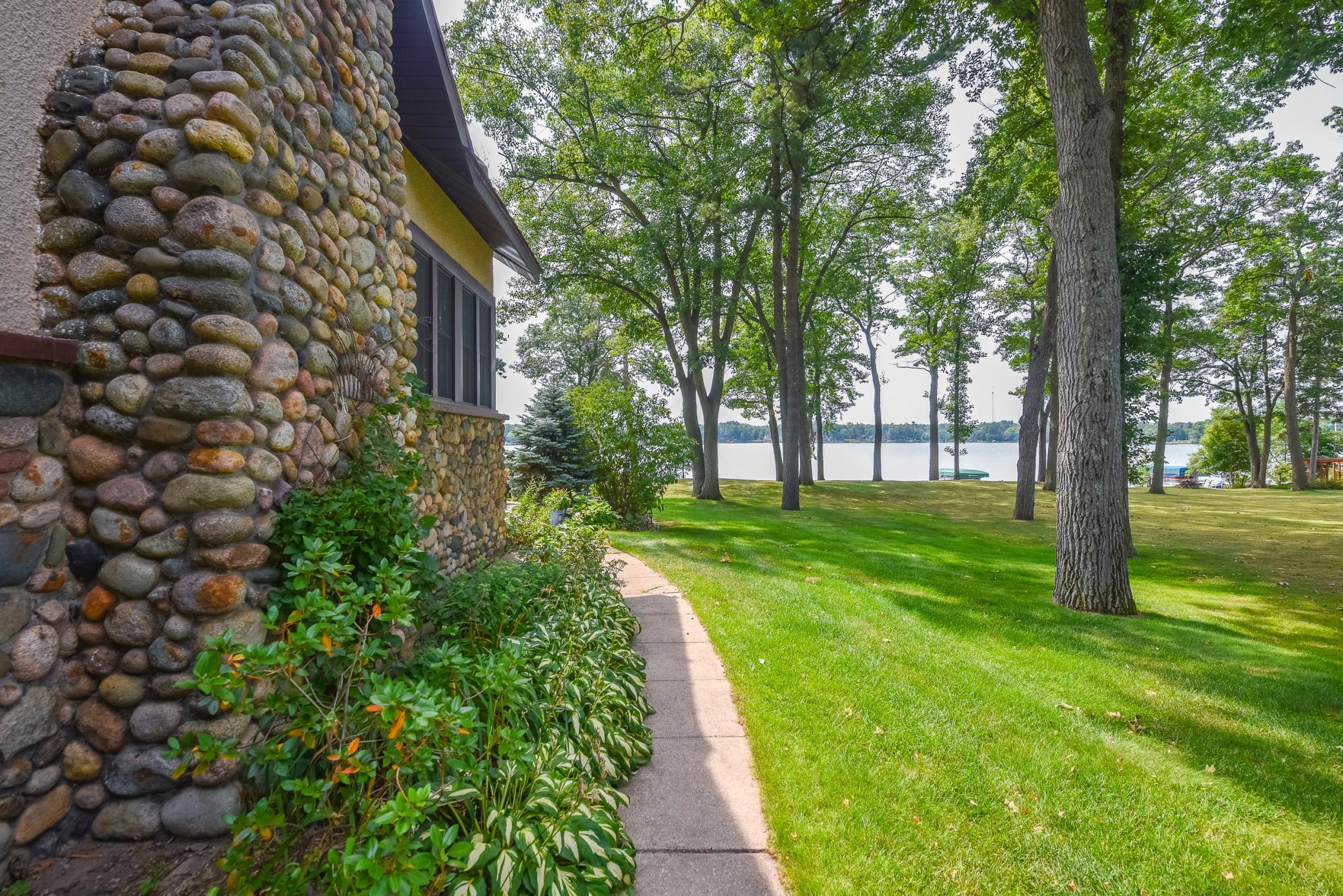 1922 single family home for sale at 226 2nd Street SE in Crosby, MN — 4 bed, 2 bath (photo 2 of 44)