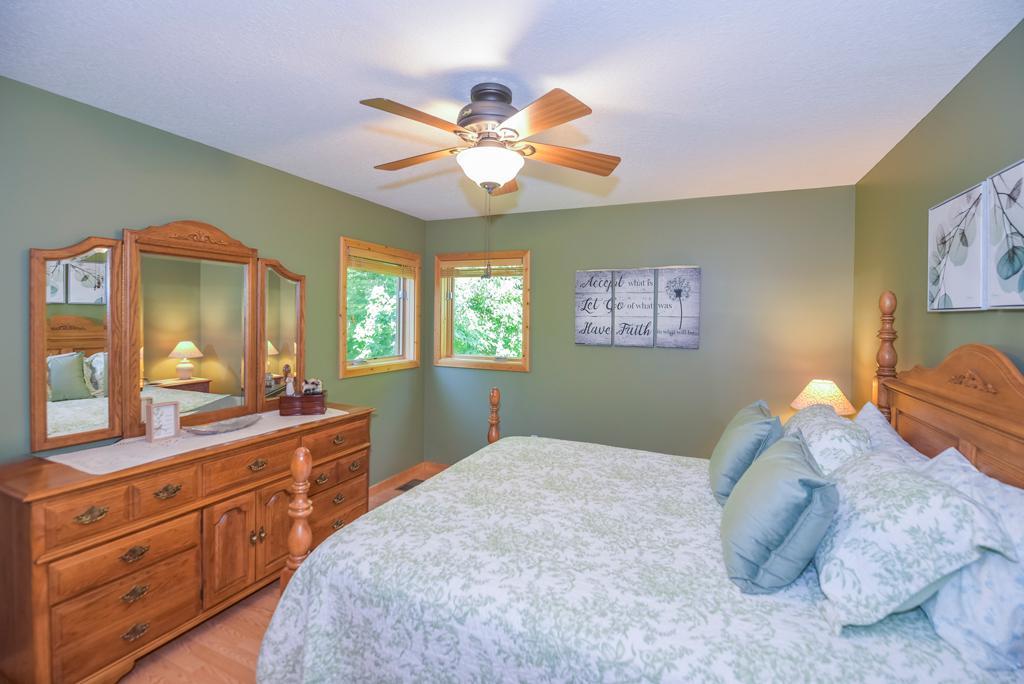 2006 single family home for sale at 31492 Green Scene Drive in Breezy Point, MN — 4 bed, 3 bath (photo 17 of 32)